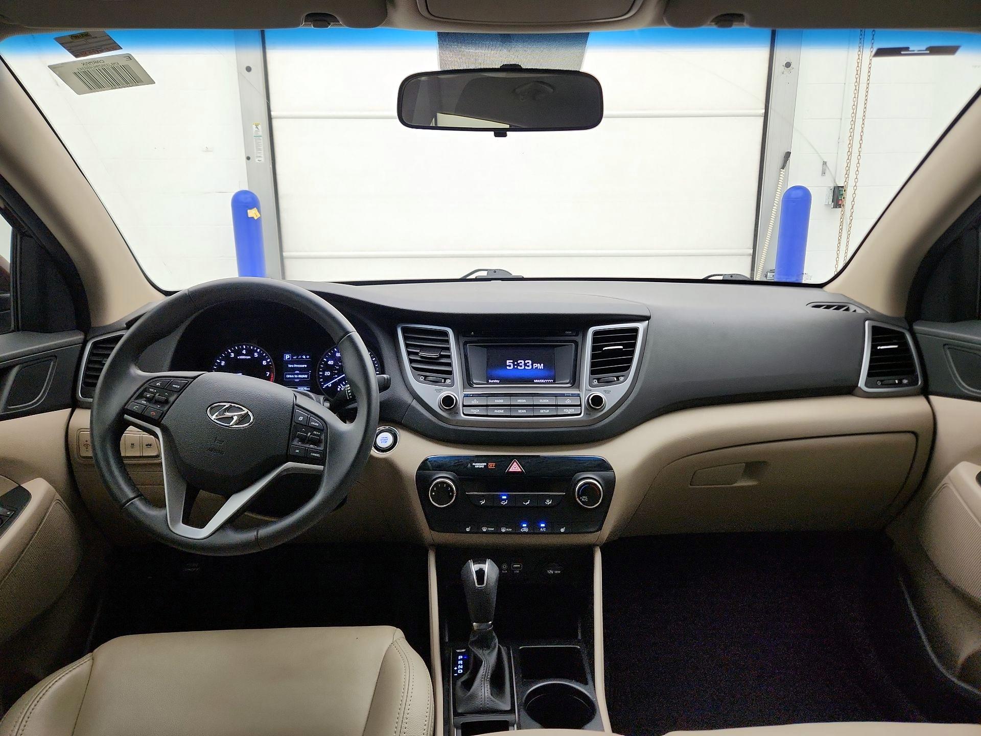 Thumbnail: 2017 Hyundai Tucson - 9