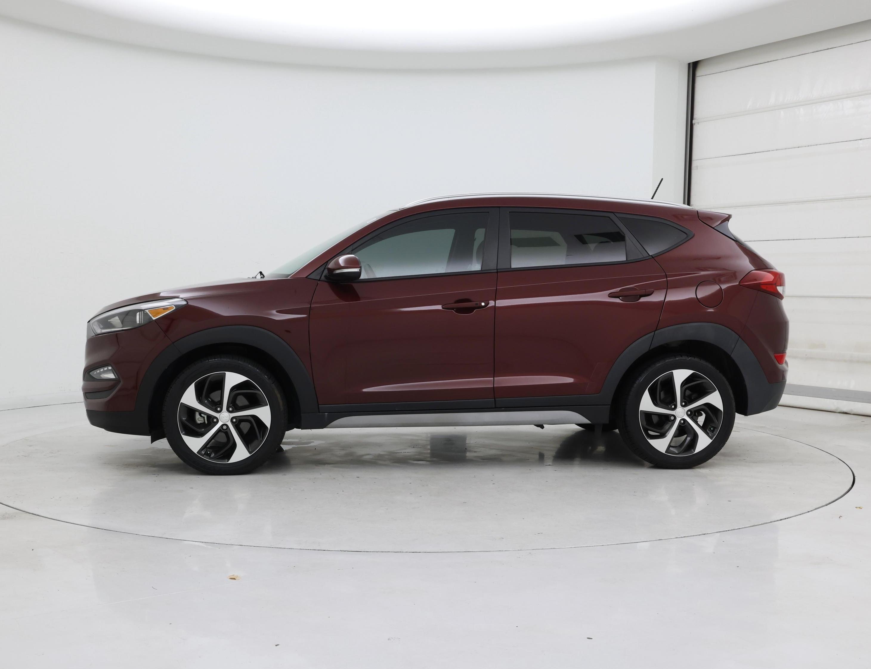 Thumbnail: 2017 Hyundai Tucson - 3