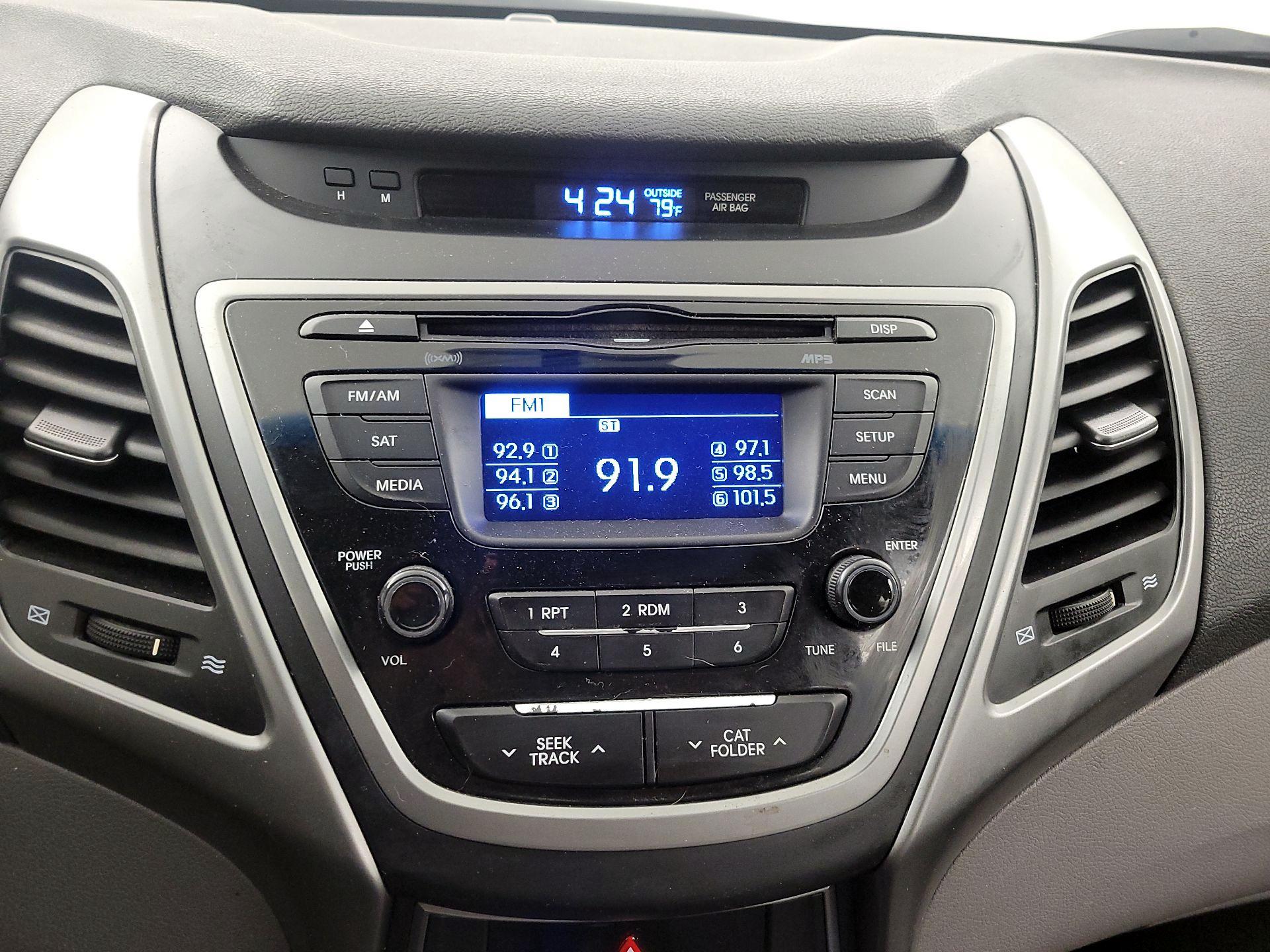 Thumbnail: 2016 Hyundai Elantra - 12