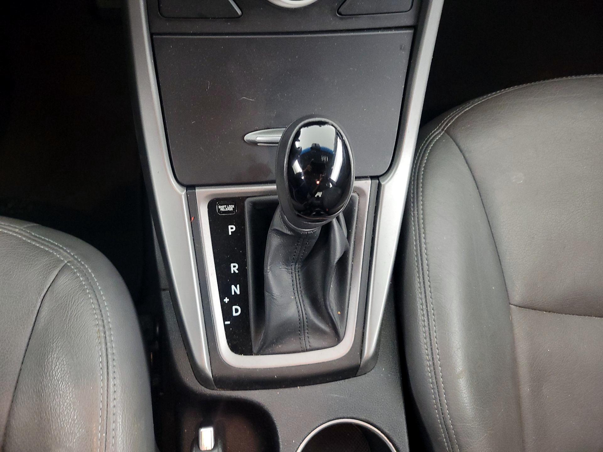 Thumbnail: 2016 Hyundai Elantra - 14