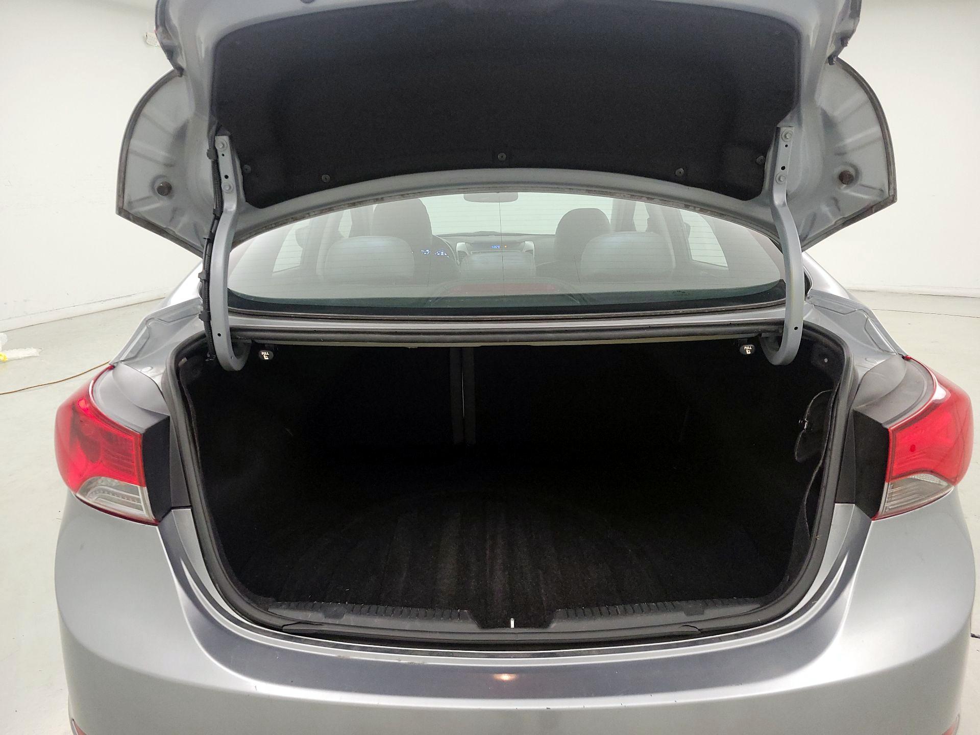 Thumbnail: 2016 Hyundai Elantra - 17