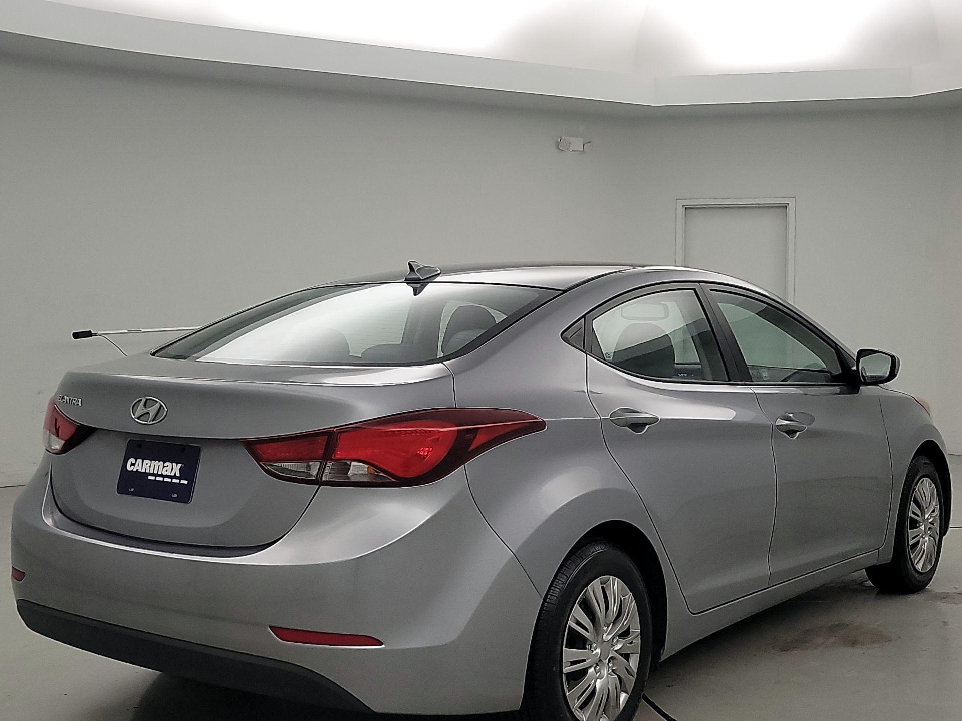 Thumbnail: 2016 Hyundai Elantra - 5