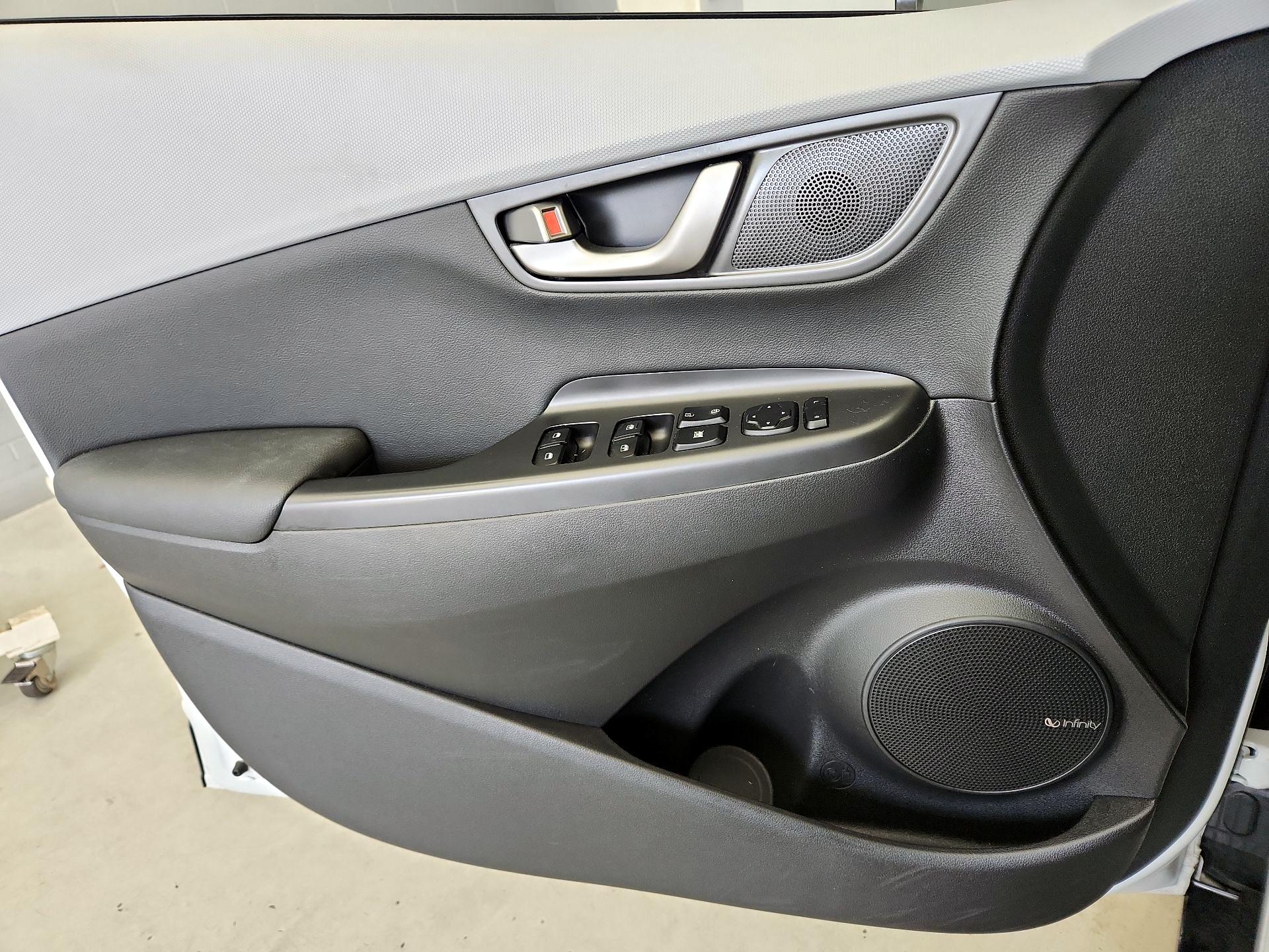 Thumbnail: 2021 Hyundai Kona - 12