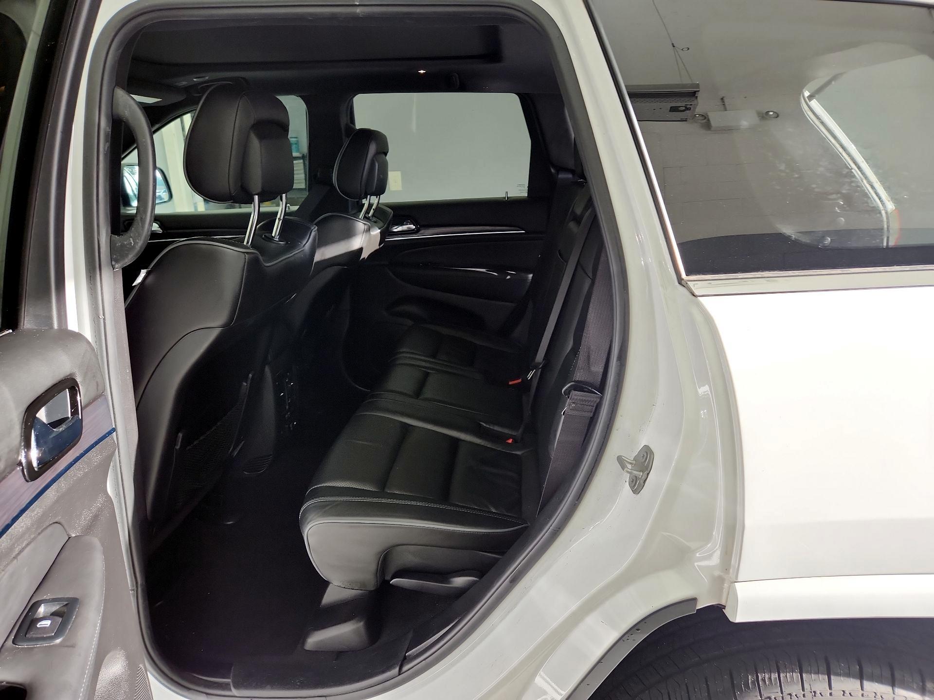 Thumbnail: 2021 Jeep Grand Cherokee - 20