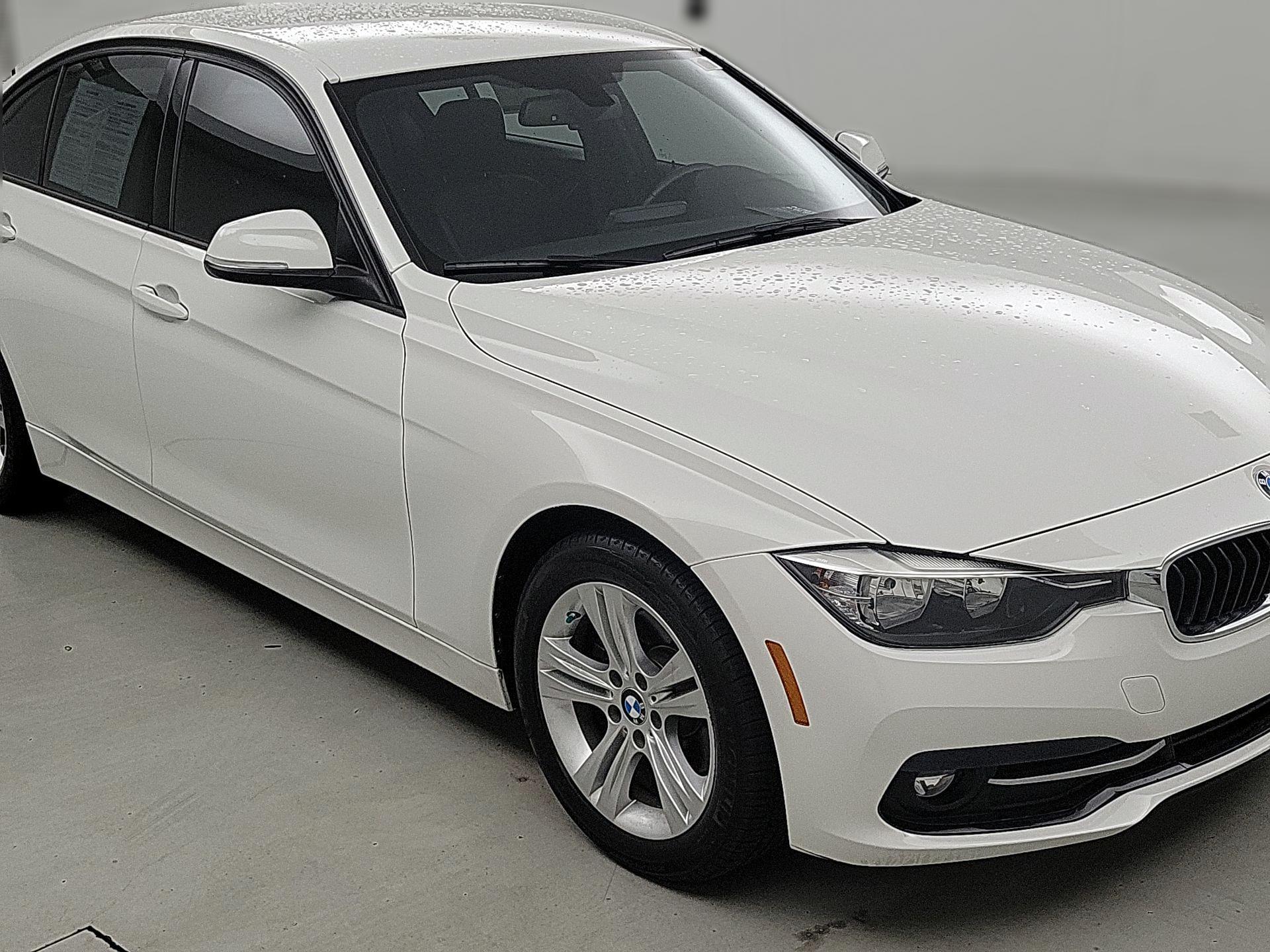 Thumbnail: 2016 BMW 3 Series - 1