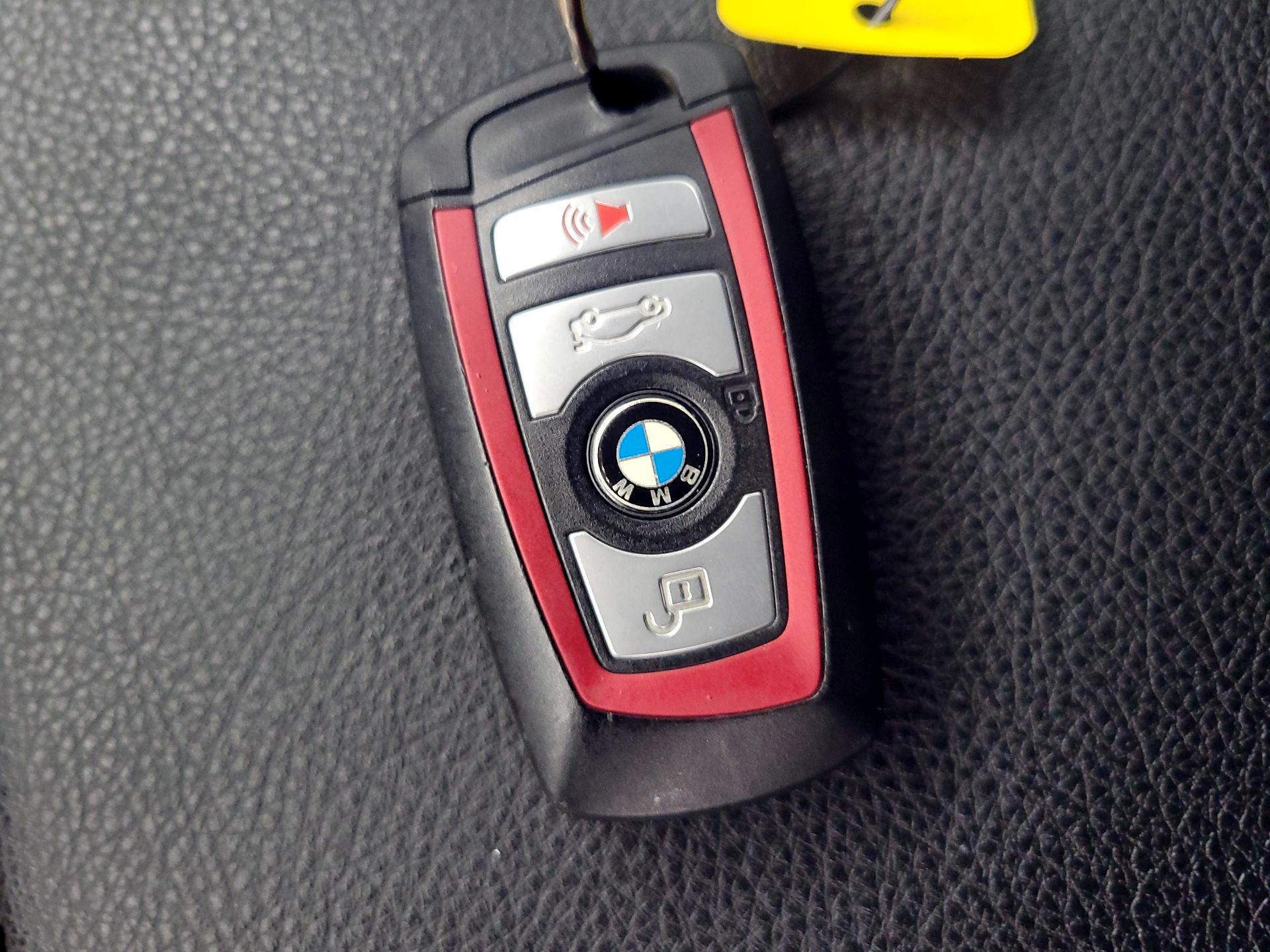 Thumbnail: 2016 BMW 3 Series - 19