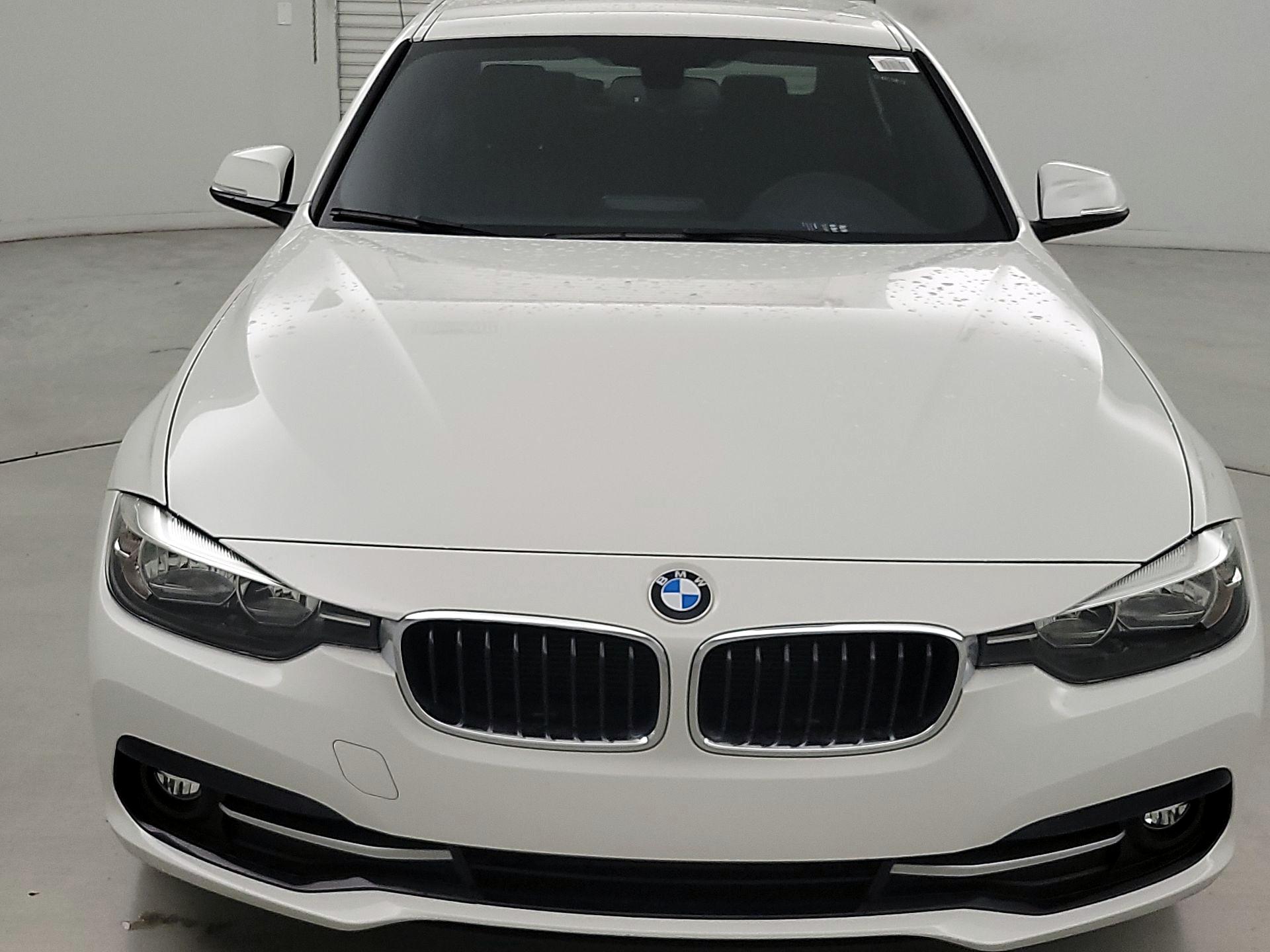 Thumbnail: 2016 BMW 3 Series - 3