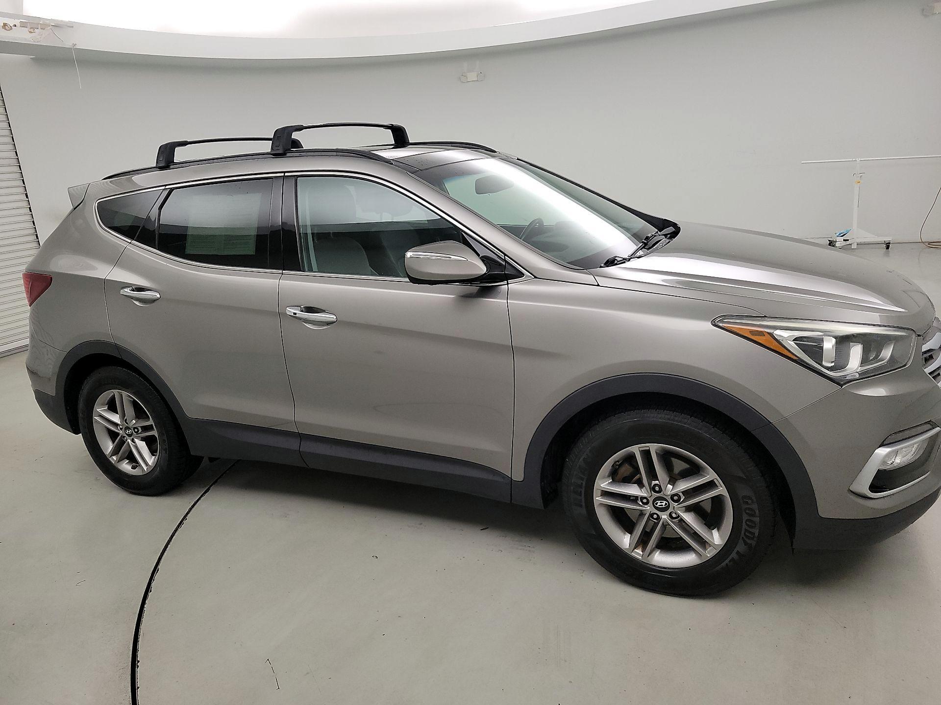 Thumbnail: 2018 Hyundai Santa Fe - 4
