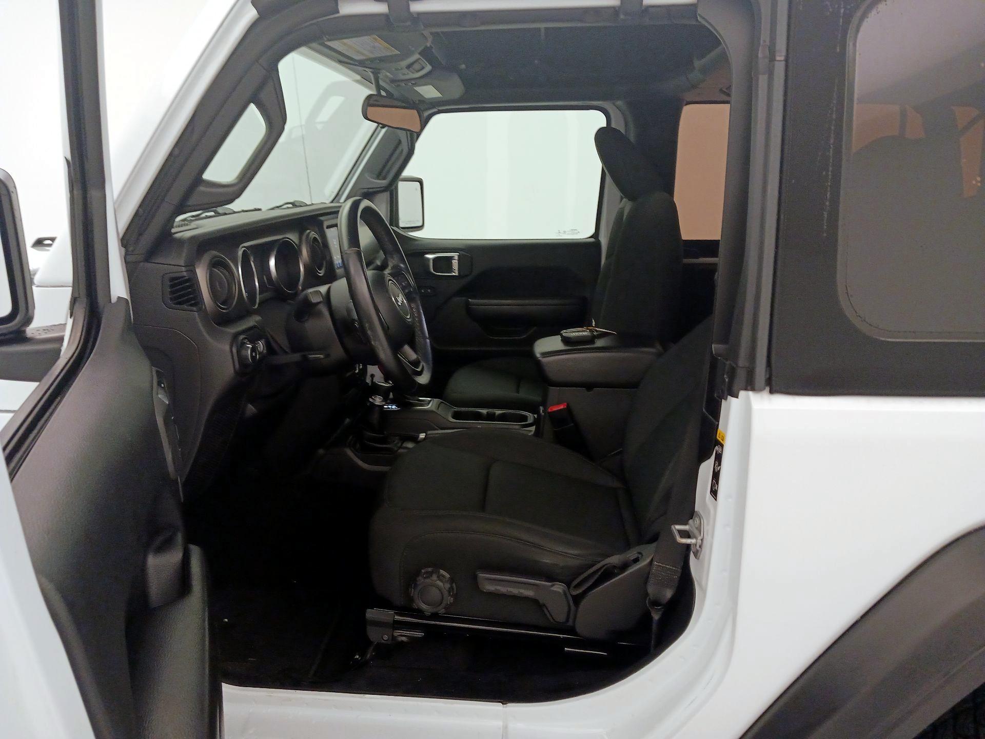 Thumbnail: 2021 Jeep Wrangler - 11