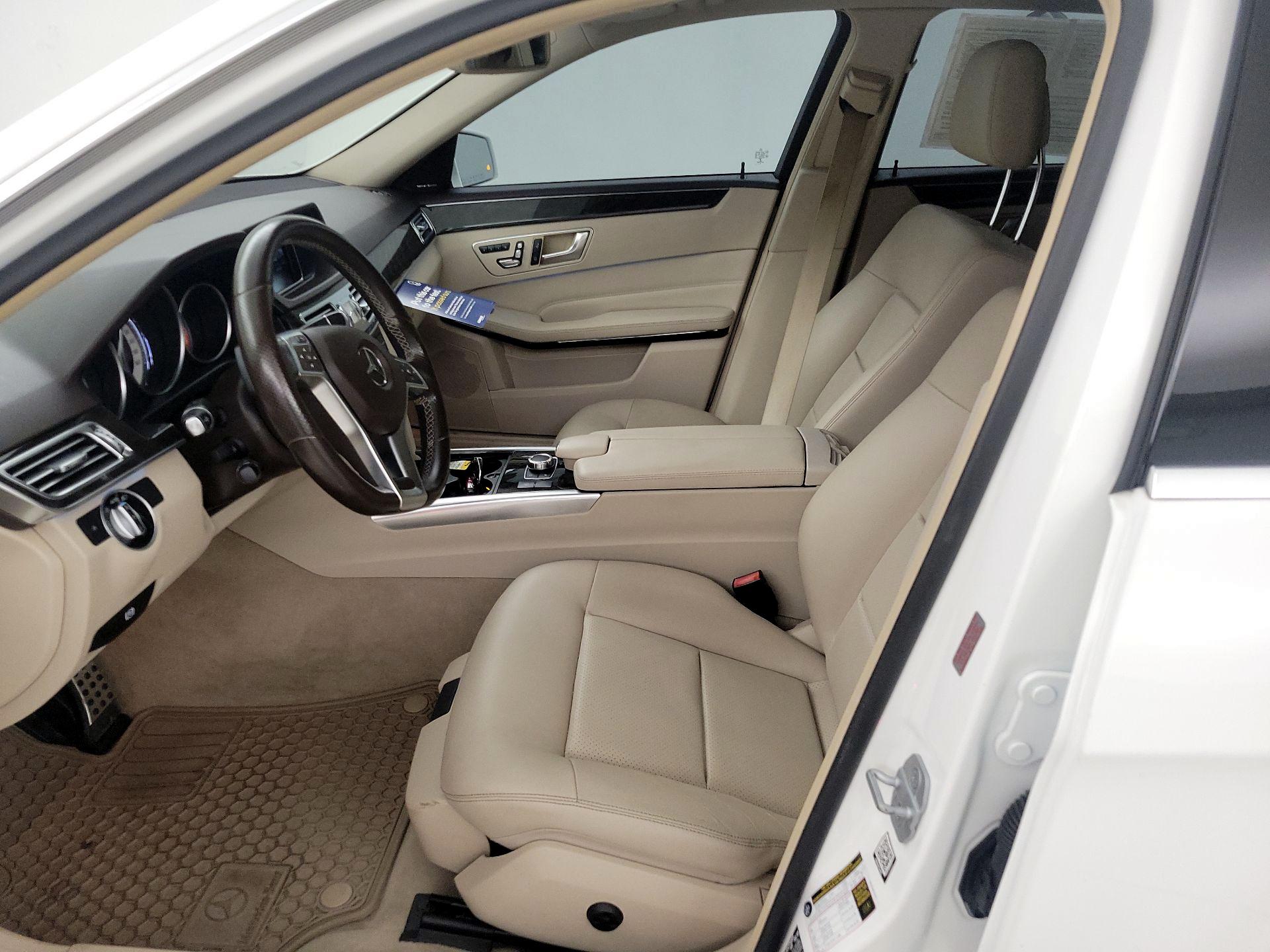 Thumbnail: 2016 Mercedes-Benz E-Class - 9