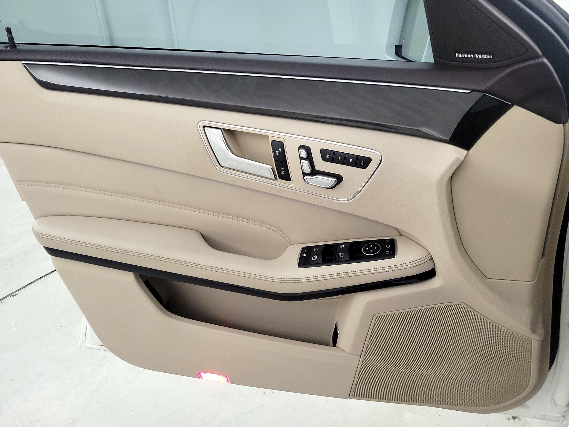 Thumbnail: 2016 Mercedes-Benz E-Class - 10
