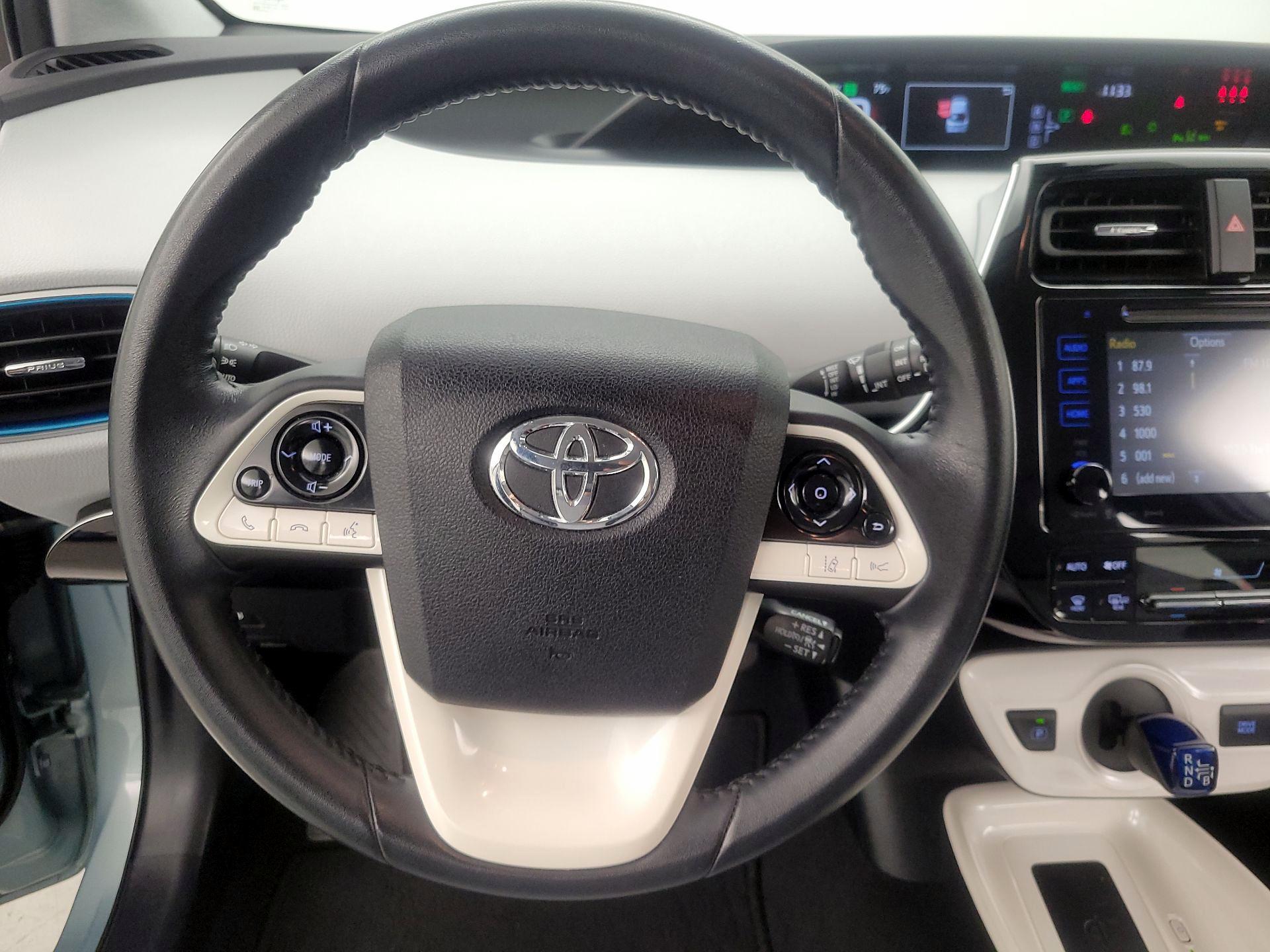 Thumbnail: 2018 Toyota Prius - 10