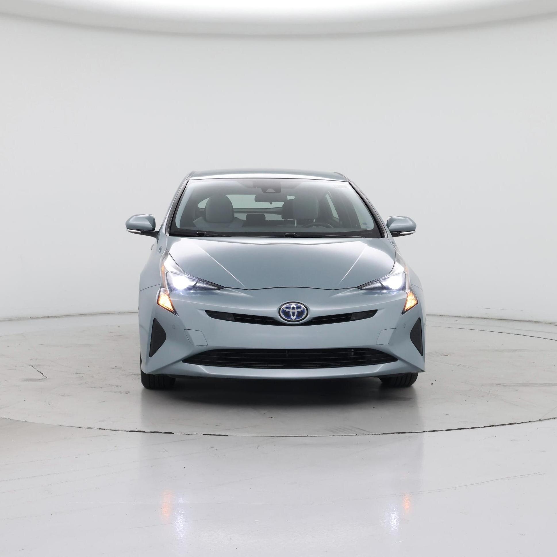 Thumbnail: 2018 Toyota Prius - 5