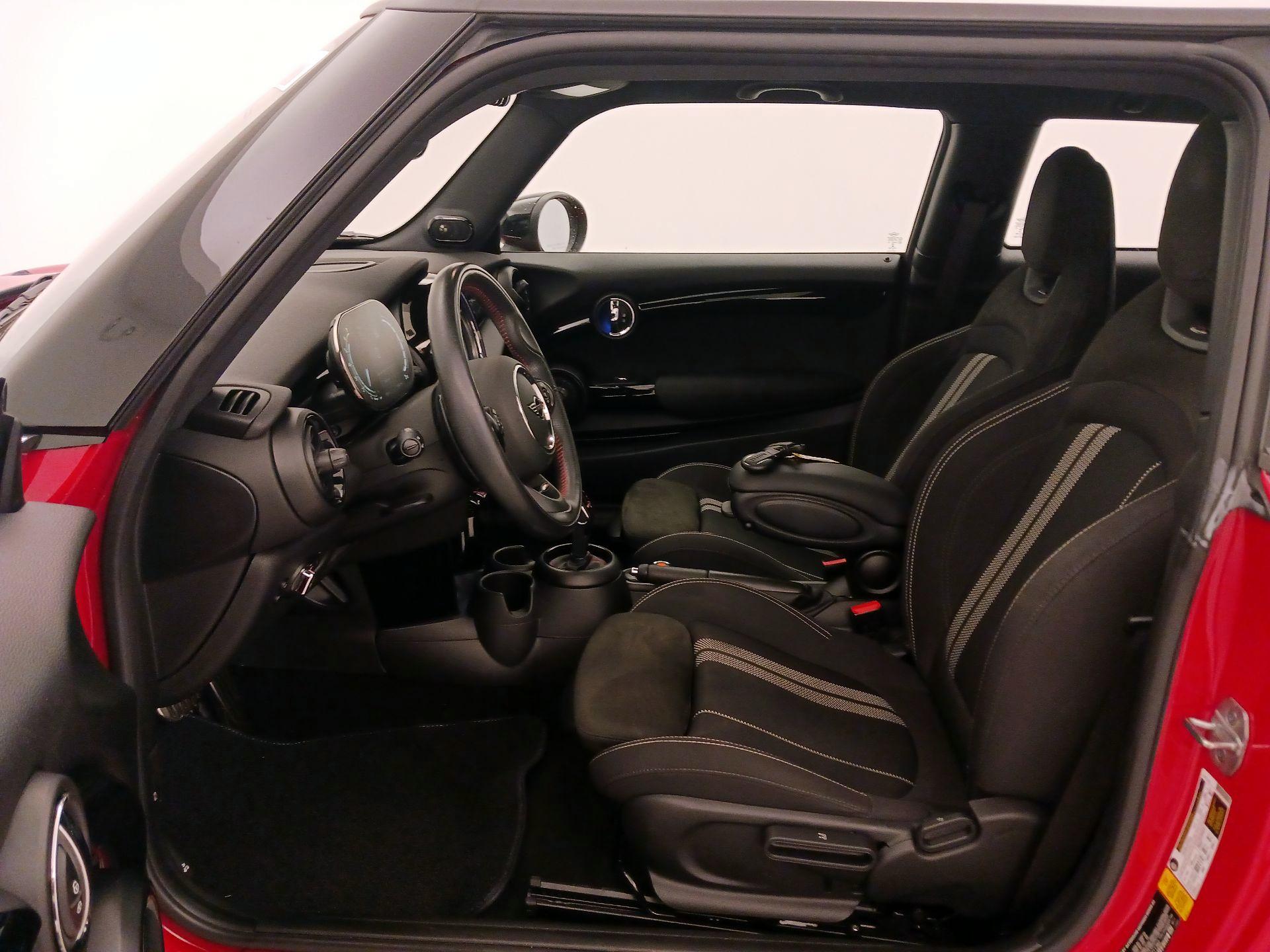 Thumbnail: 2021 MINI Cooper Hardtop - 11