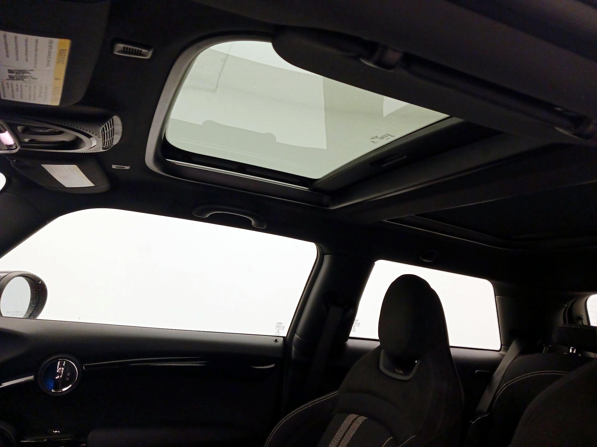 Thumbnail: 2021 MINI Cooper Hardtop - 20