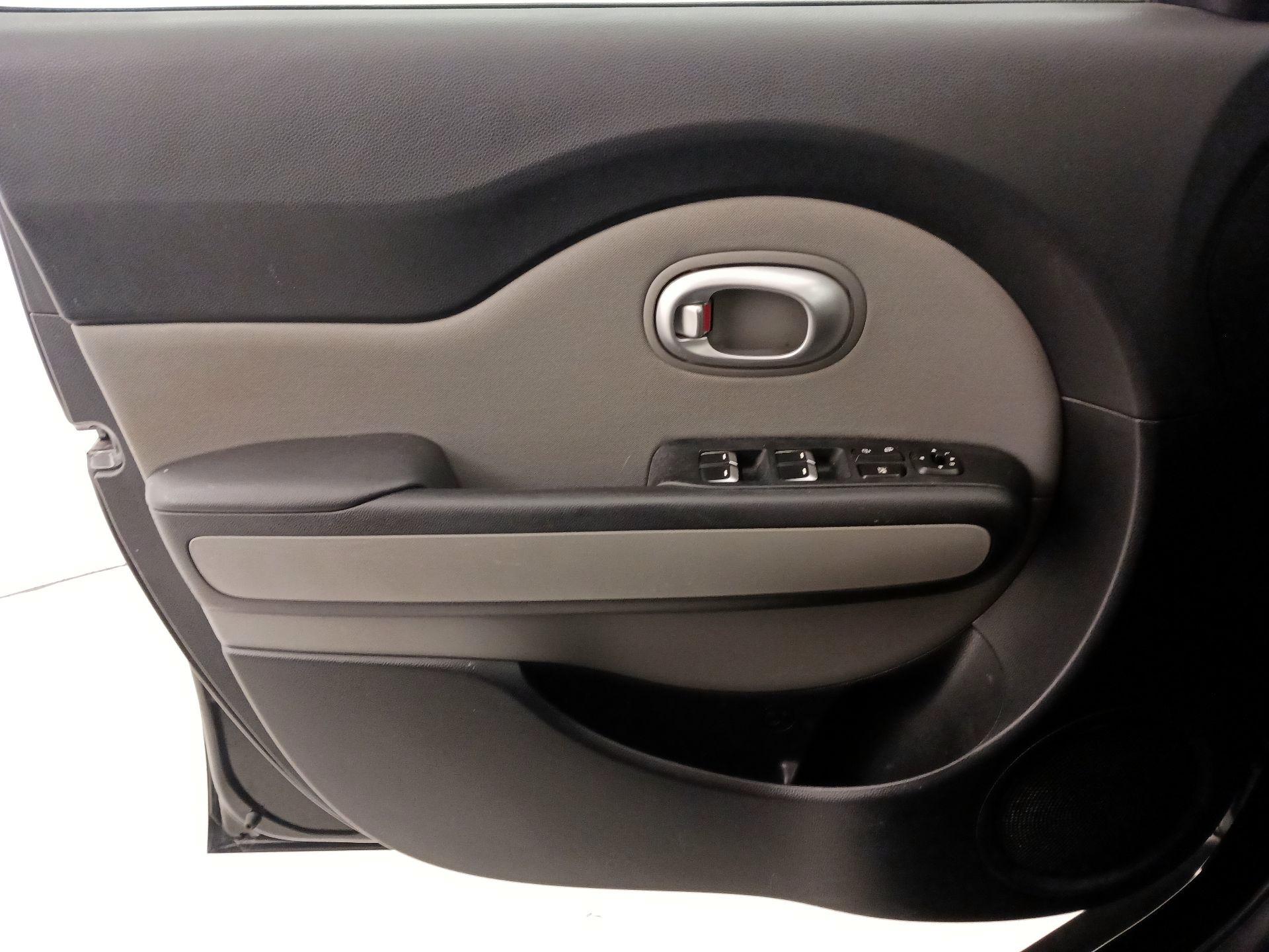 Thumbnail: 2019 Kia Soul - 10