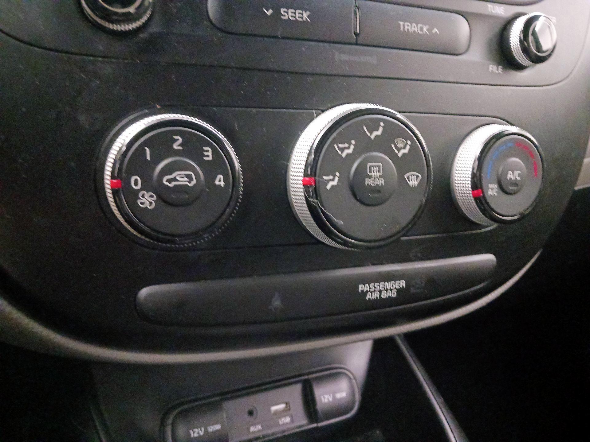 Thumbnail: 2019 Kia Soul - 14