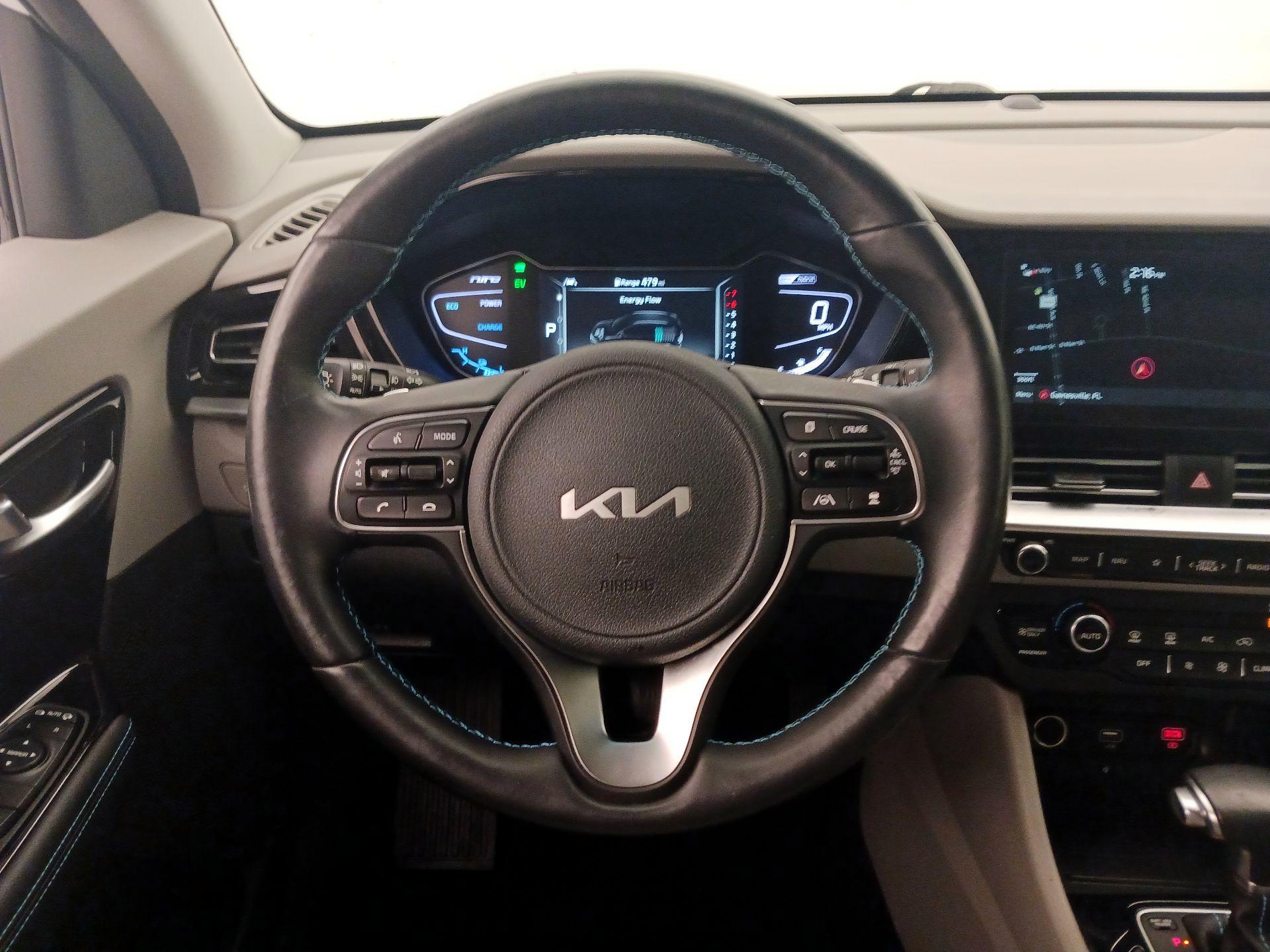 Thumbnail: 2022 Kia Niro - 10