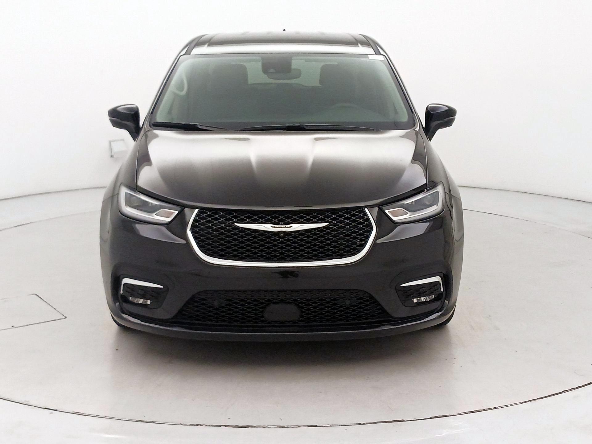 Thumbnail: 2023 Chrysler Pacifica - 2