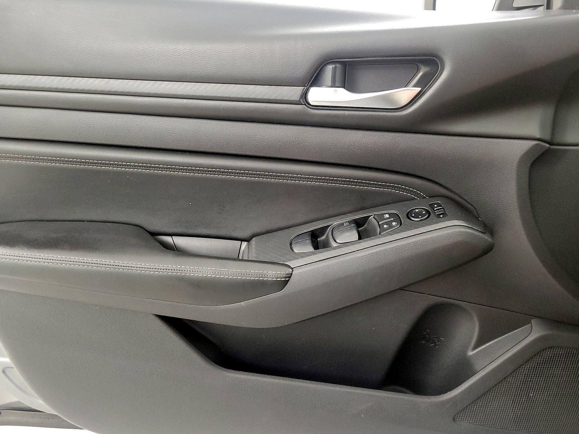 Thumbnail: 2019 Nissan Altima - 12