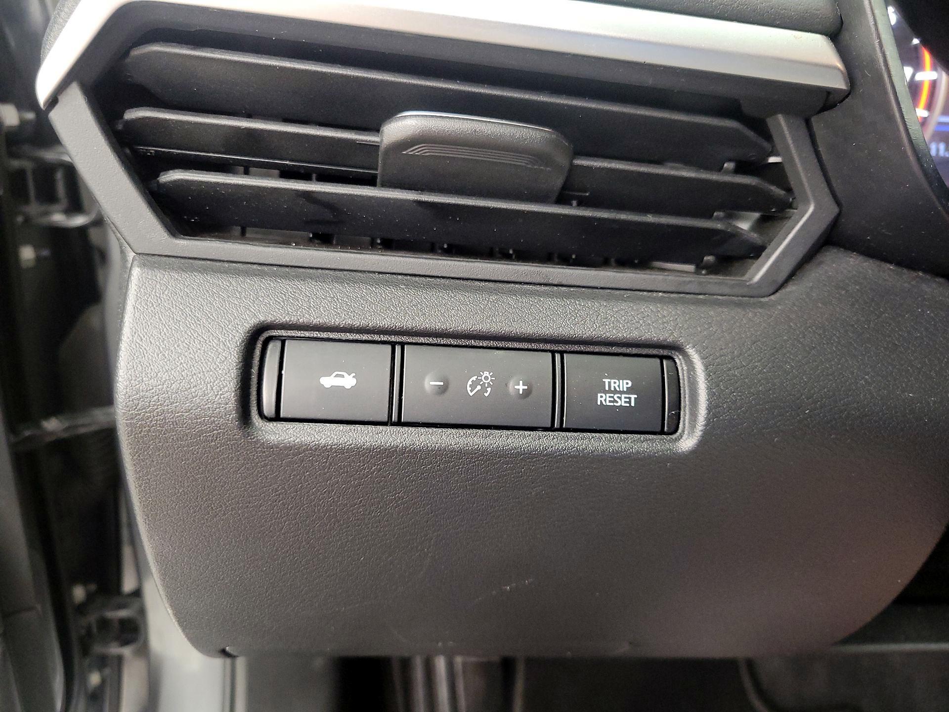 Thumbnail: 2019 Nissan Altima - 13