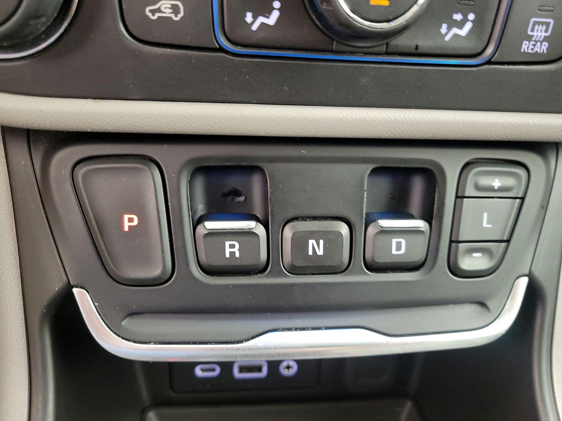 Thumbnail: 2019 GMC Terrain - 17