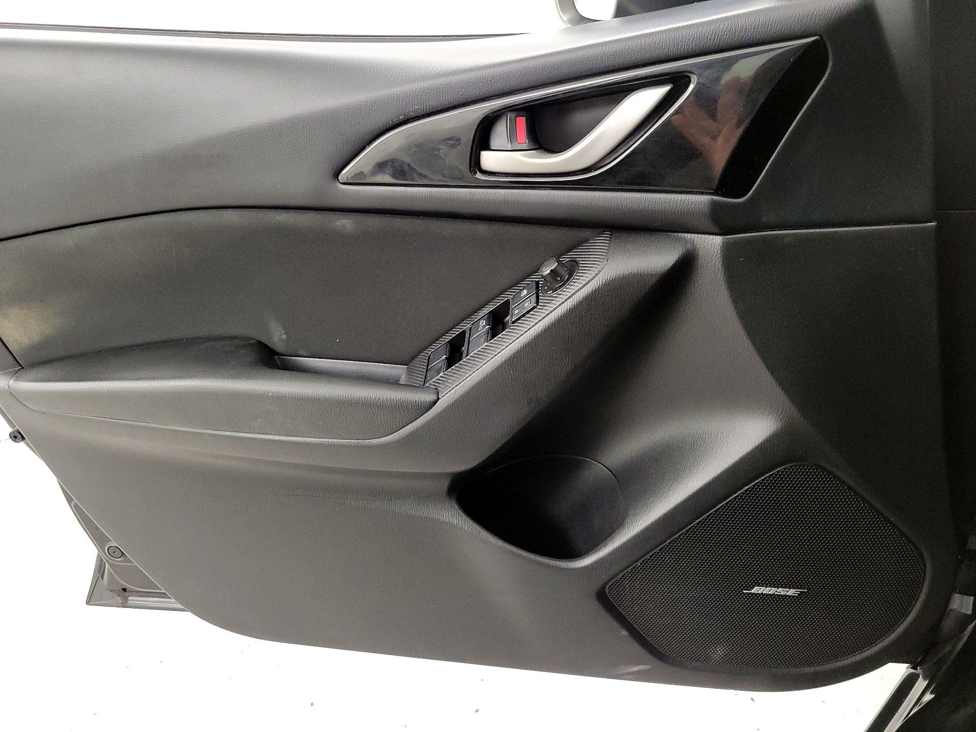 Thumbnail: 2016 Mazda Mazda3 - 12