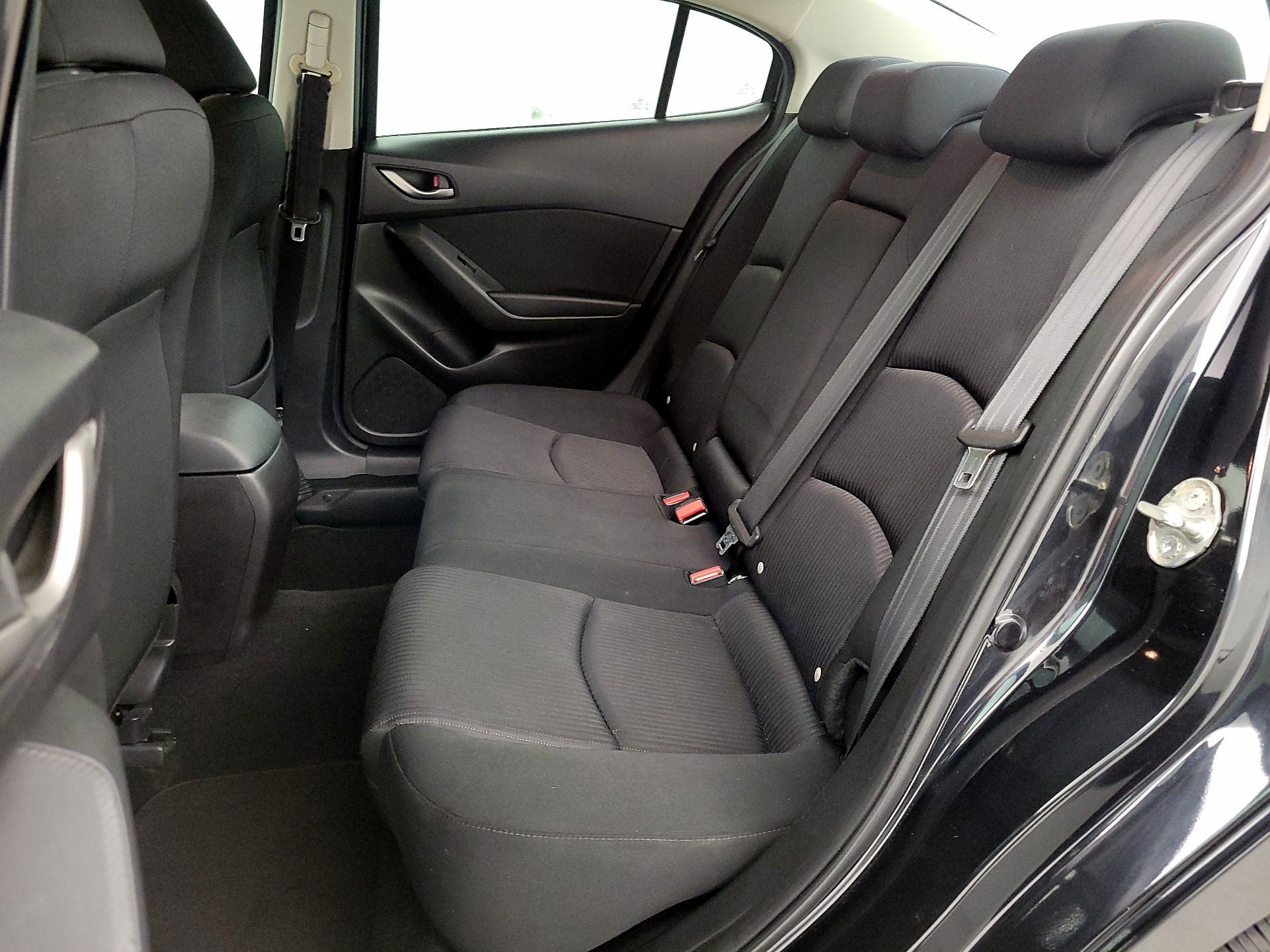 Thumbnail: 2016 Mazda Mazda3 - 20