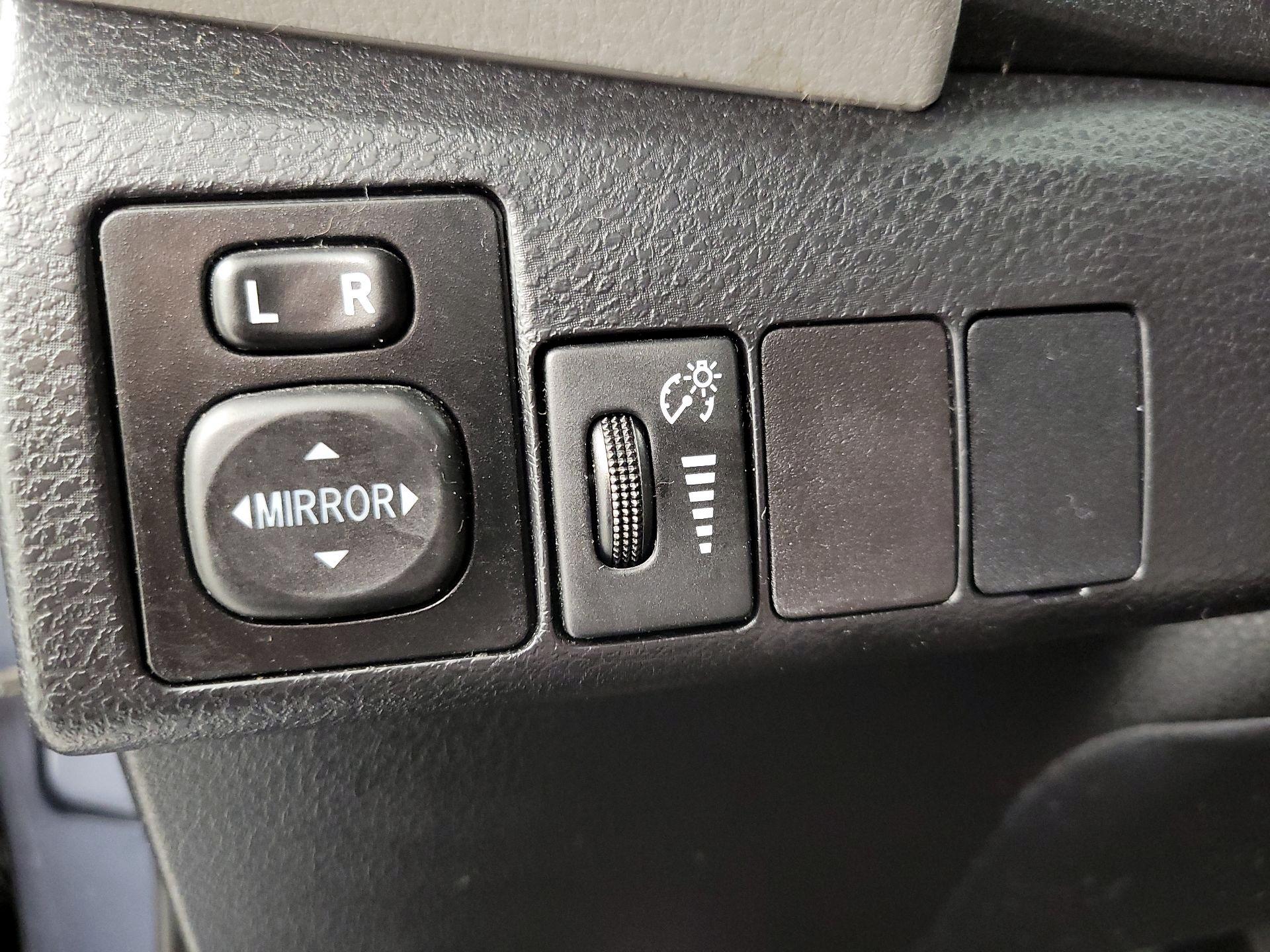 Thumbnail: 2014 Toyota Corolla - 13