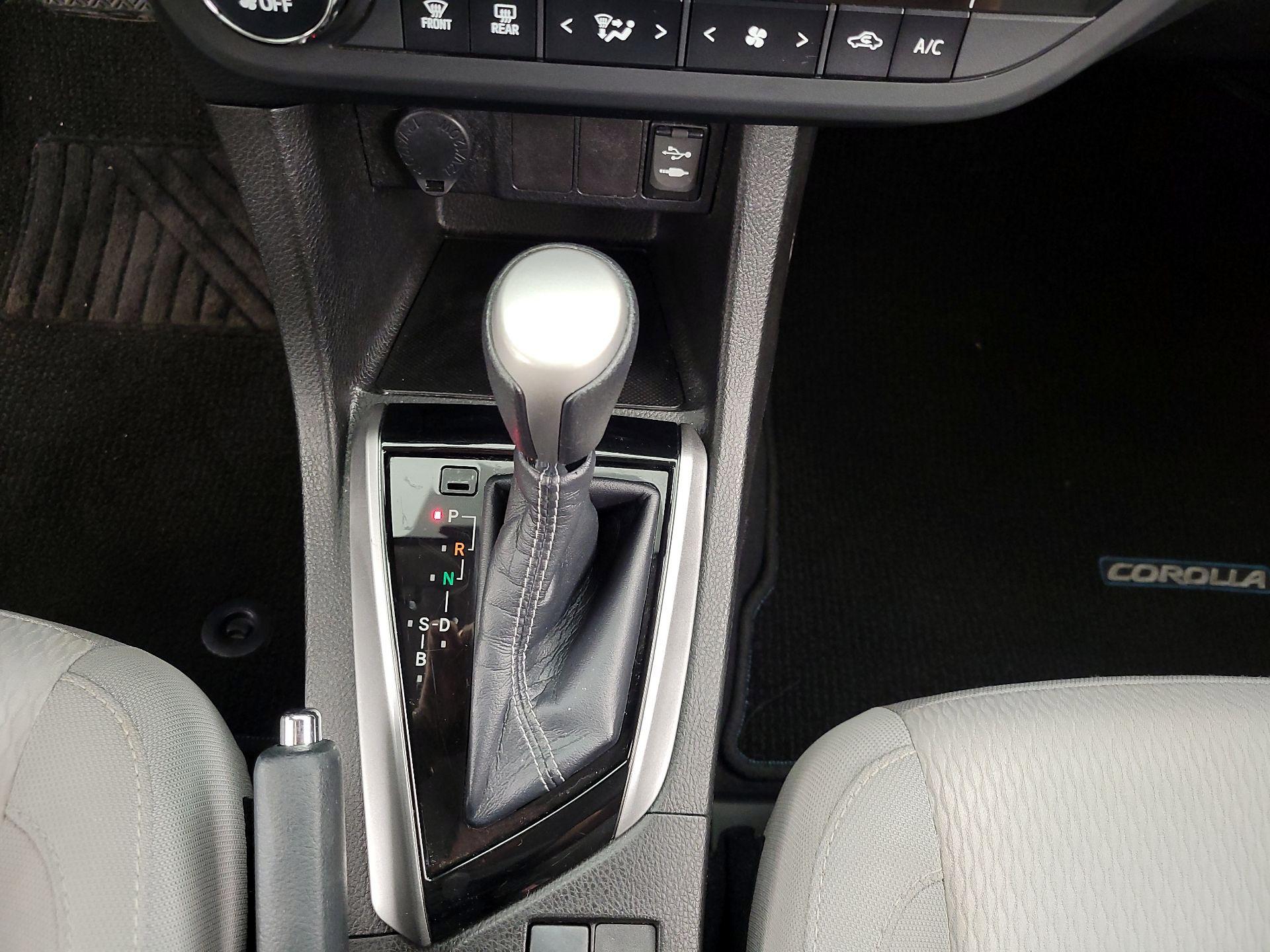 Thumbnail: 2014 Toyota Corolla - 17