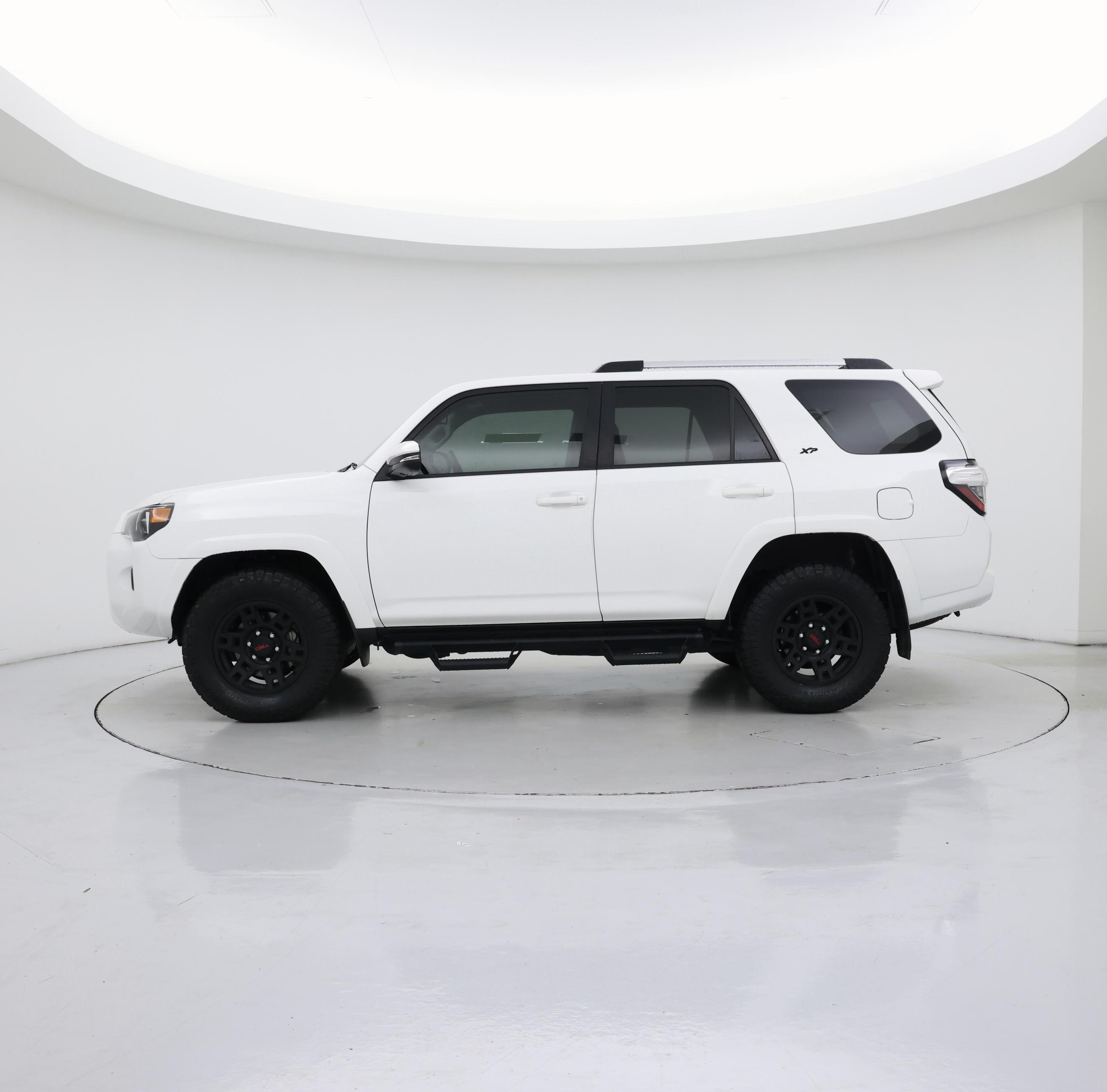 Thumbnail: 2022 Toyota 4Runner - 3