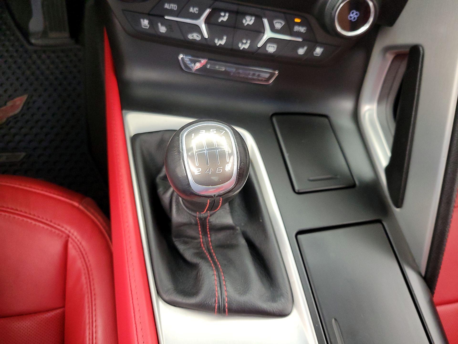 Thumbnail: 2014 Chevrolet Corvette - 18