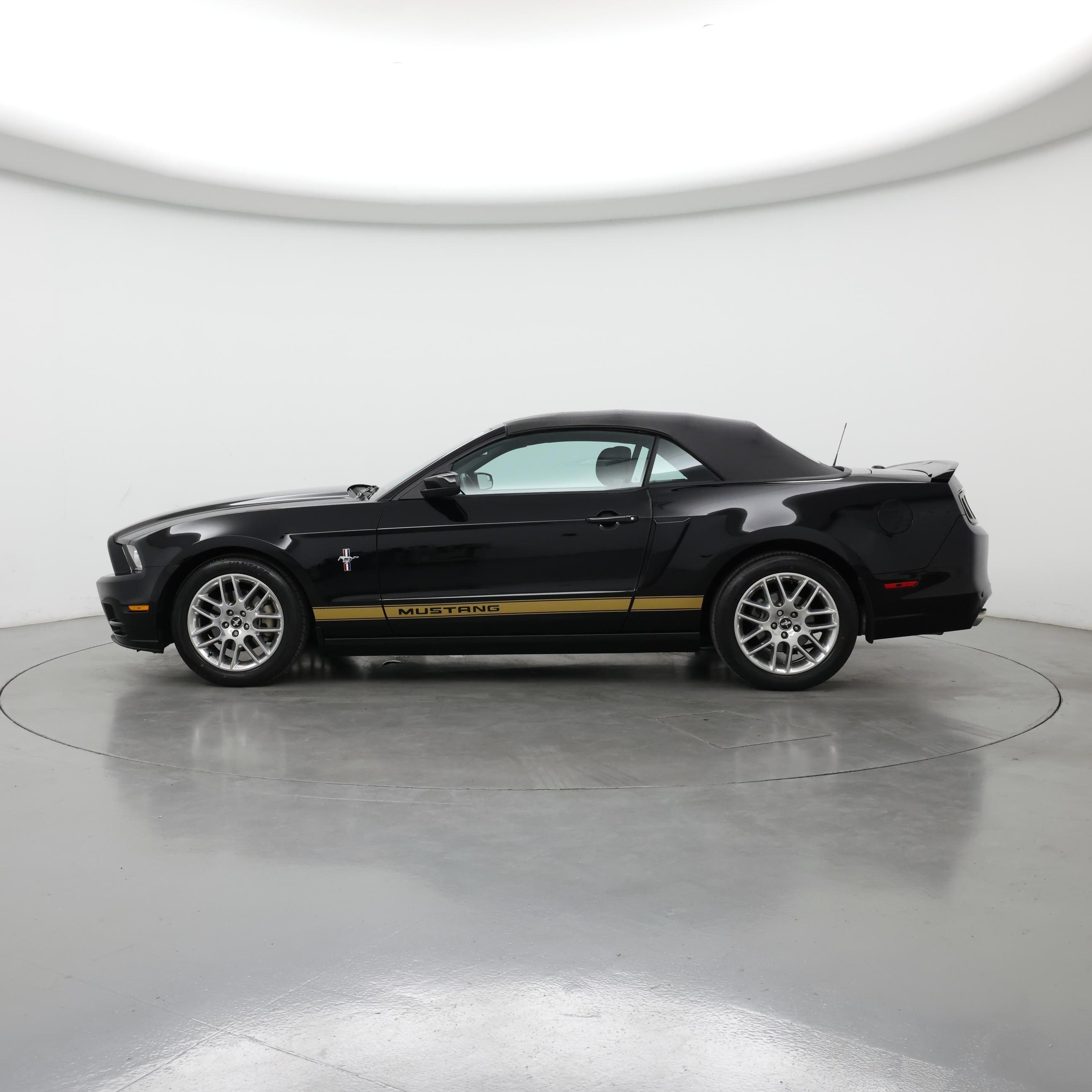 Thumbnail: 2014 Ford Mustang - 3