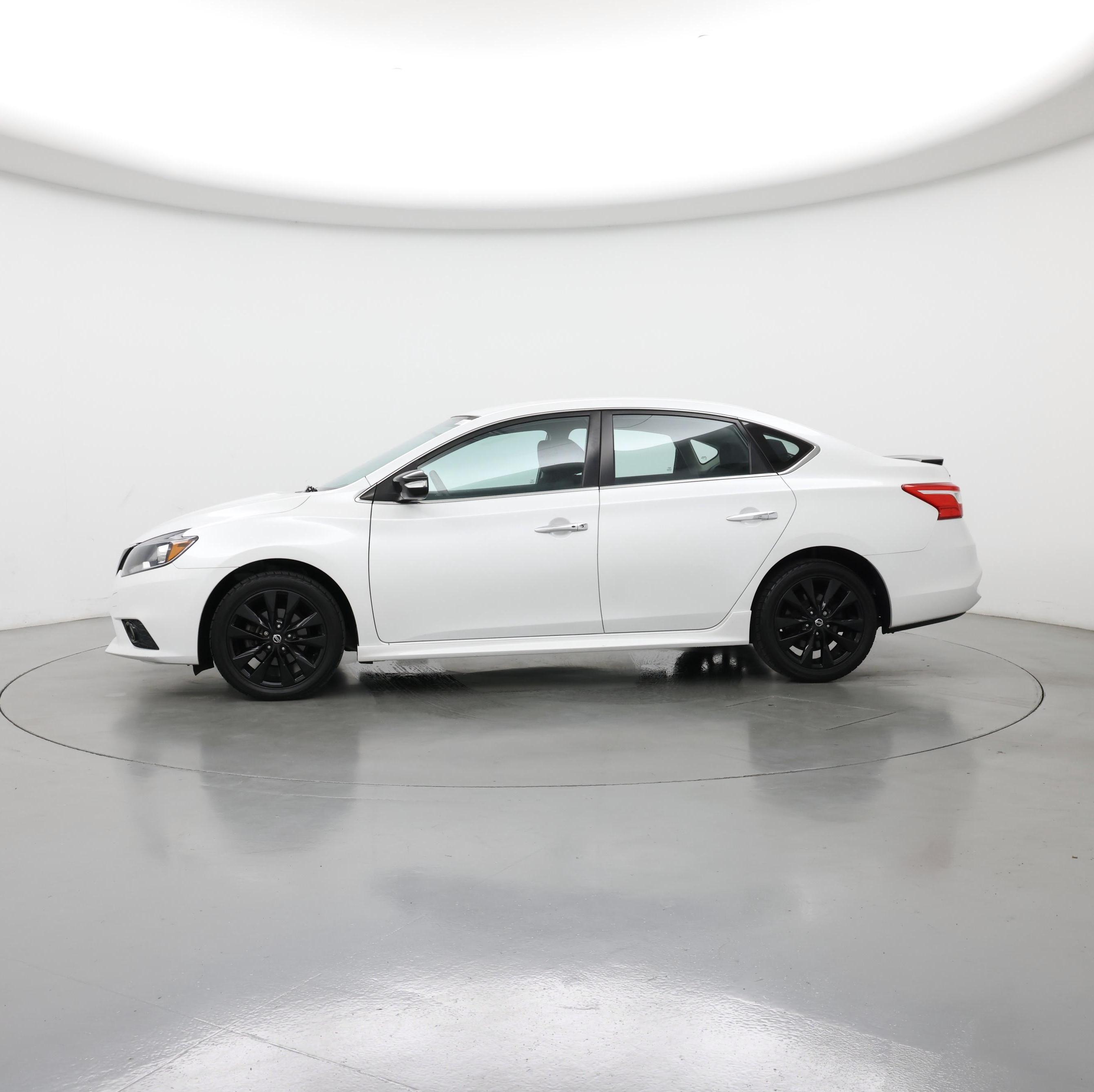 Thumbnail: 2018 Nissan Sentra - 3