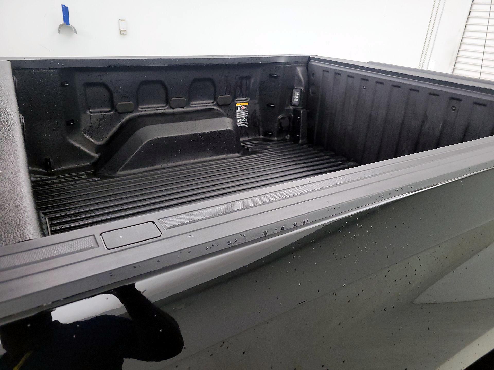 Thumbnail: 2023 Chevrolet Silverado 1500 - 19