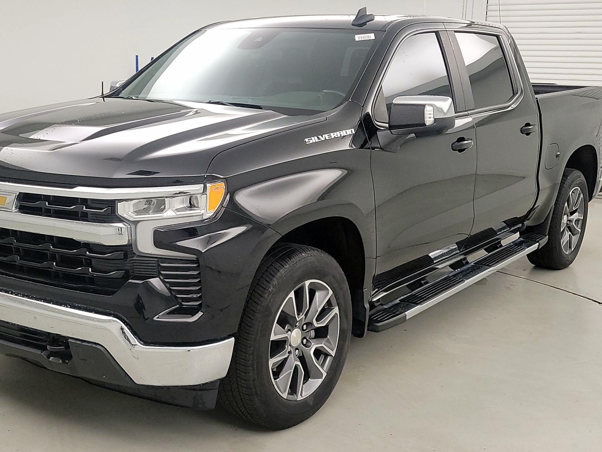 Thumbnail: 2023 Chevrolet Silverado 1500 - 3