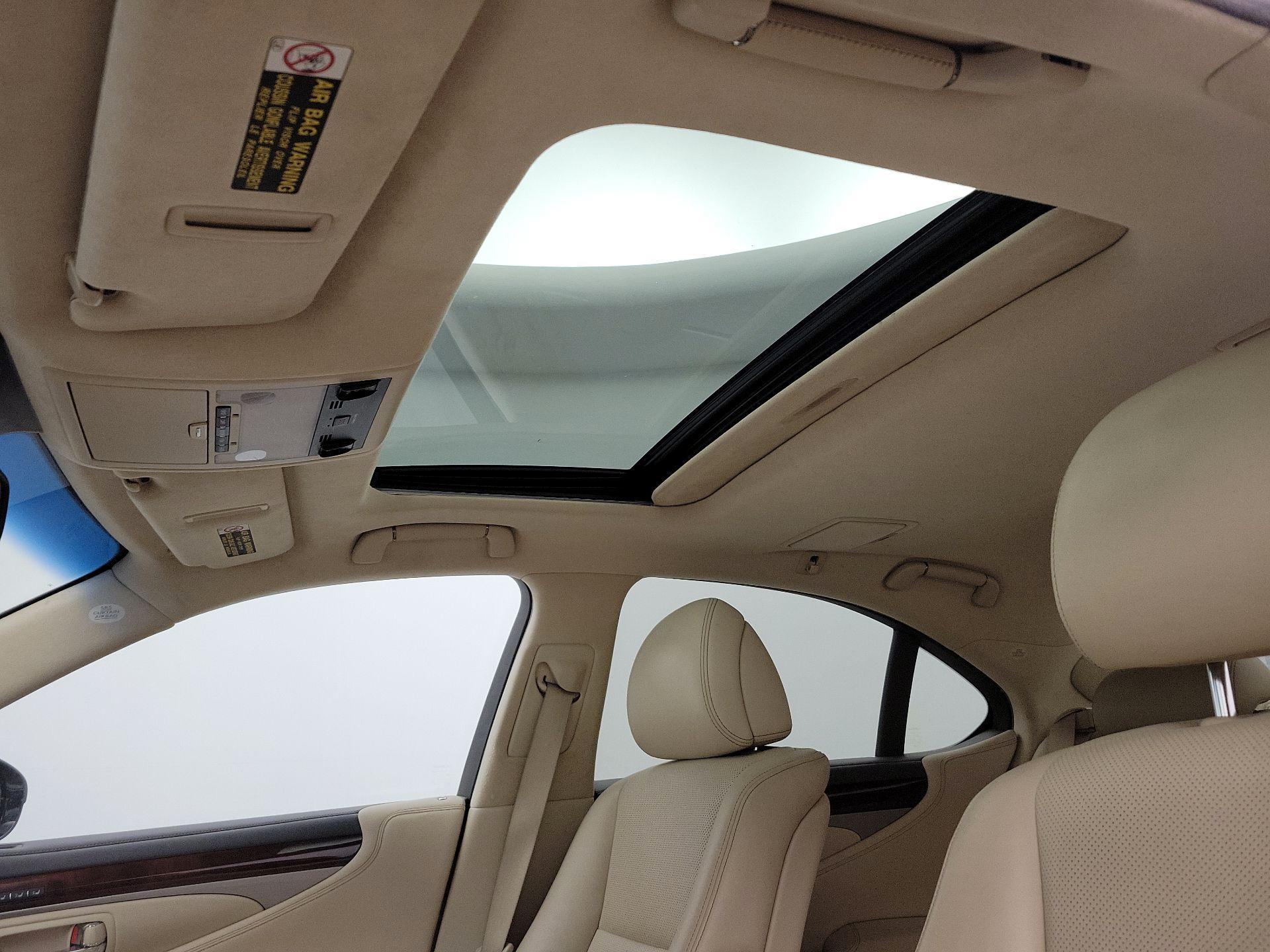 Thumbnail: 2014 Lexus LS - 19
