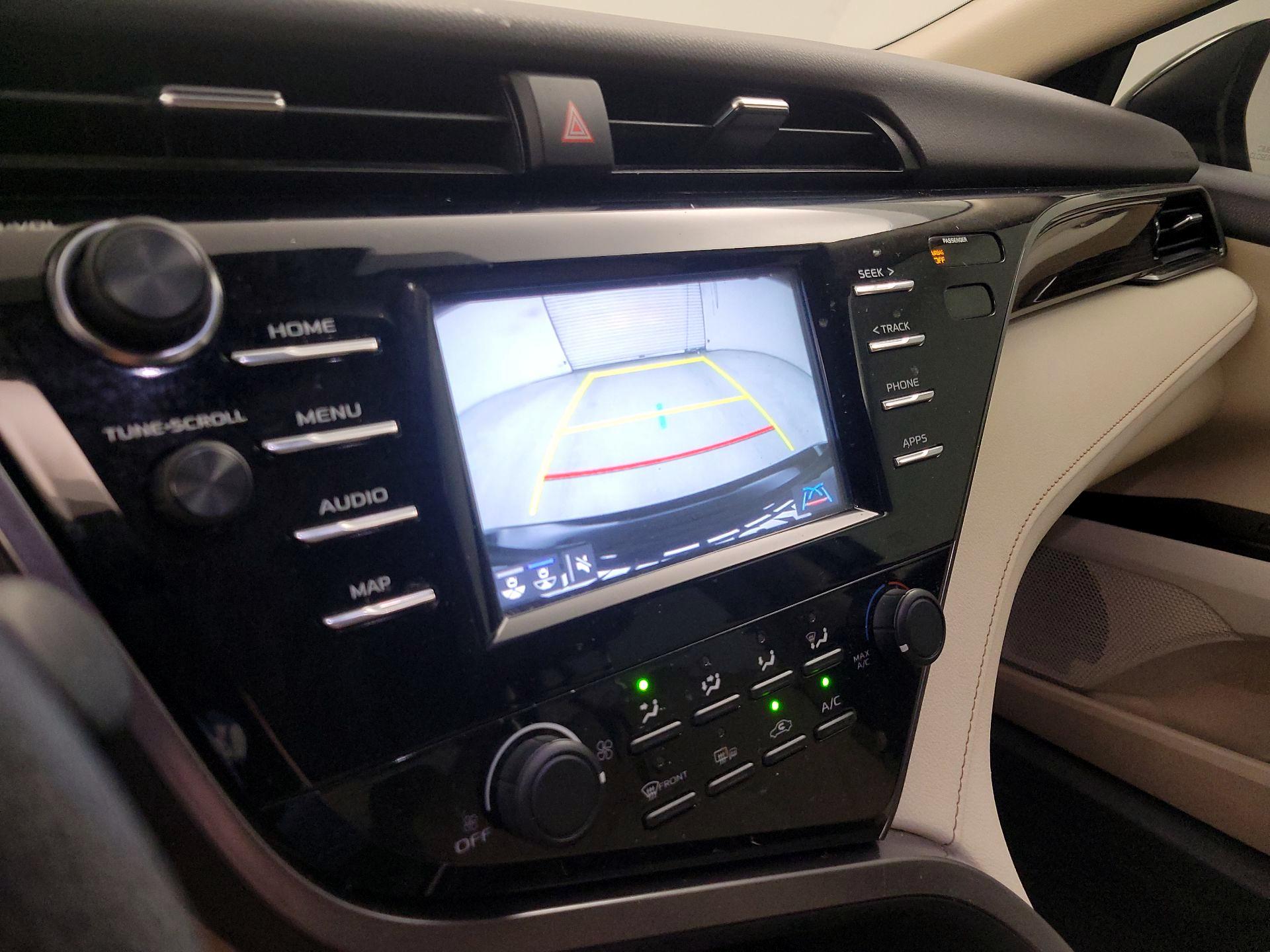 Thumbnail: 2019 Toyota Camry - 12