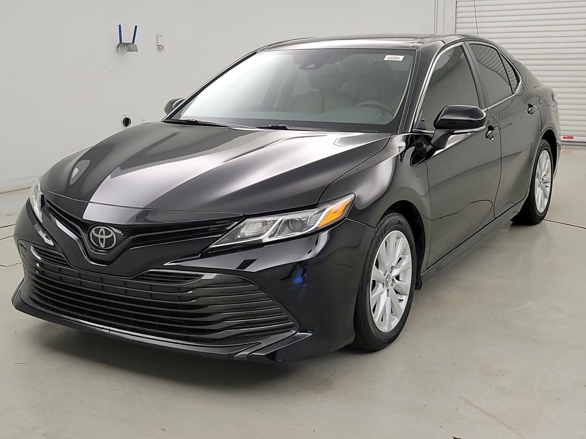 Thumbnail: 2019 Toyota Camry - 3