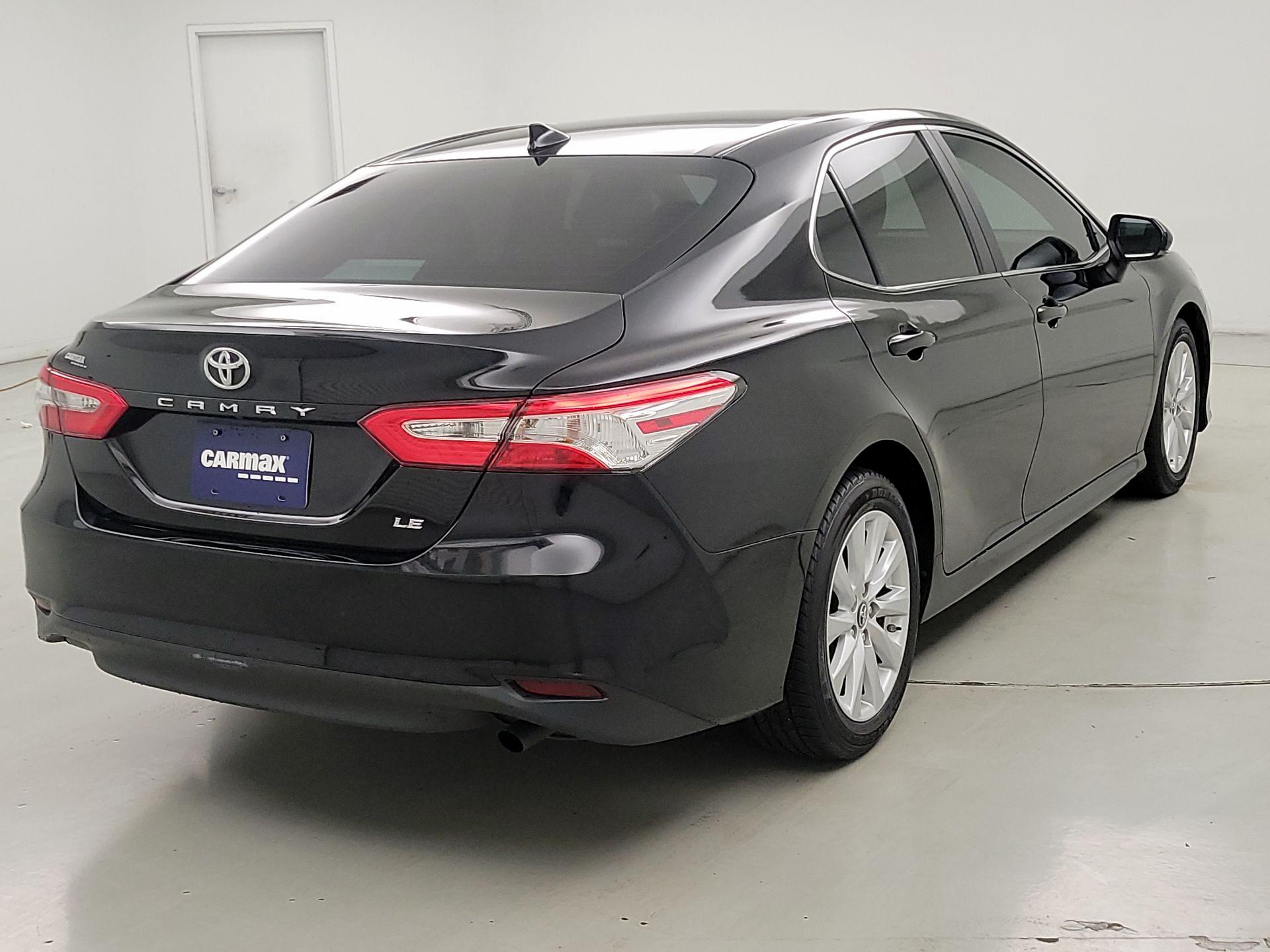 Thumbnail: 2019 Toyota Camry - 5