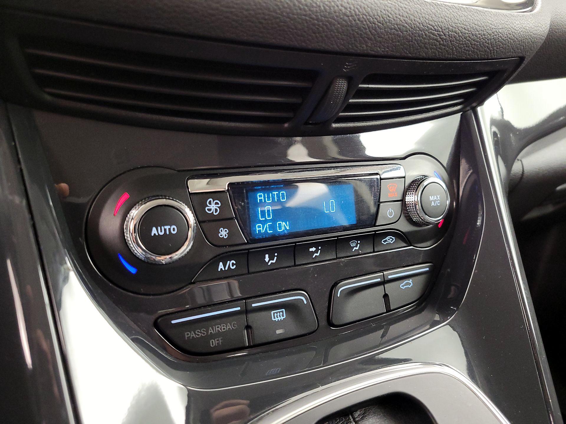 Thumbnail: 2013 Ford Escape - 15