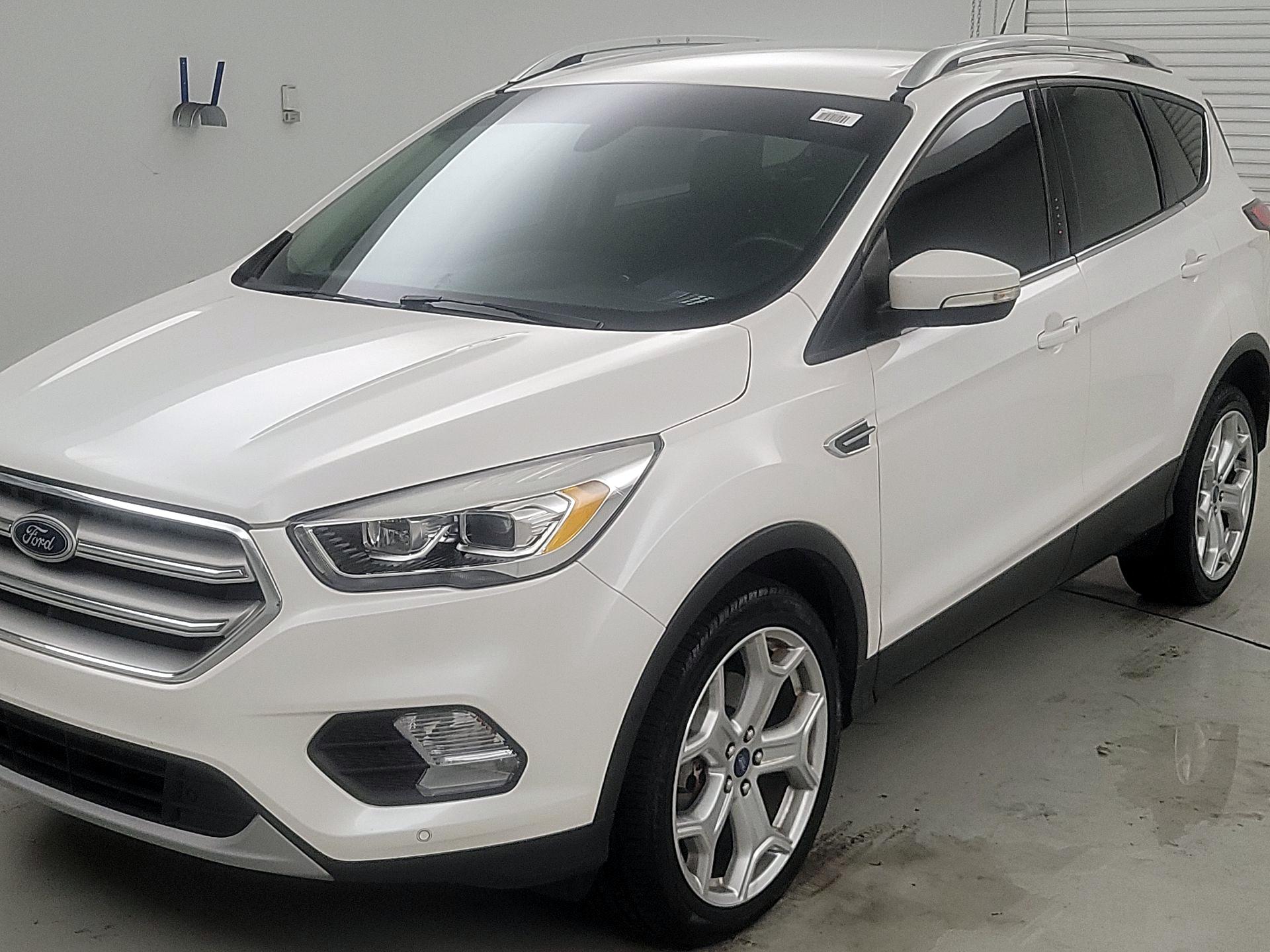 Thumbnail: 2019 Ford Escape - 3