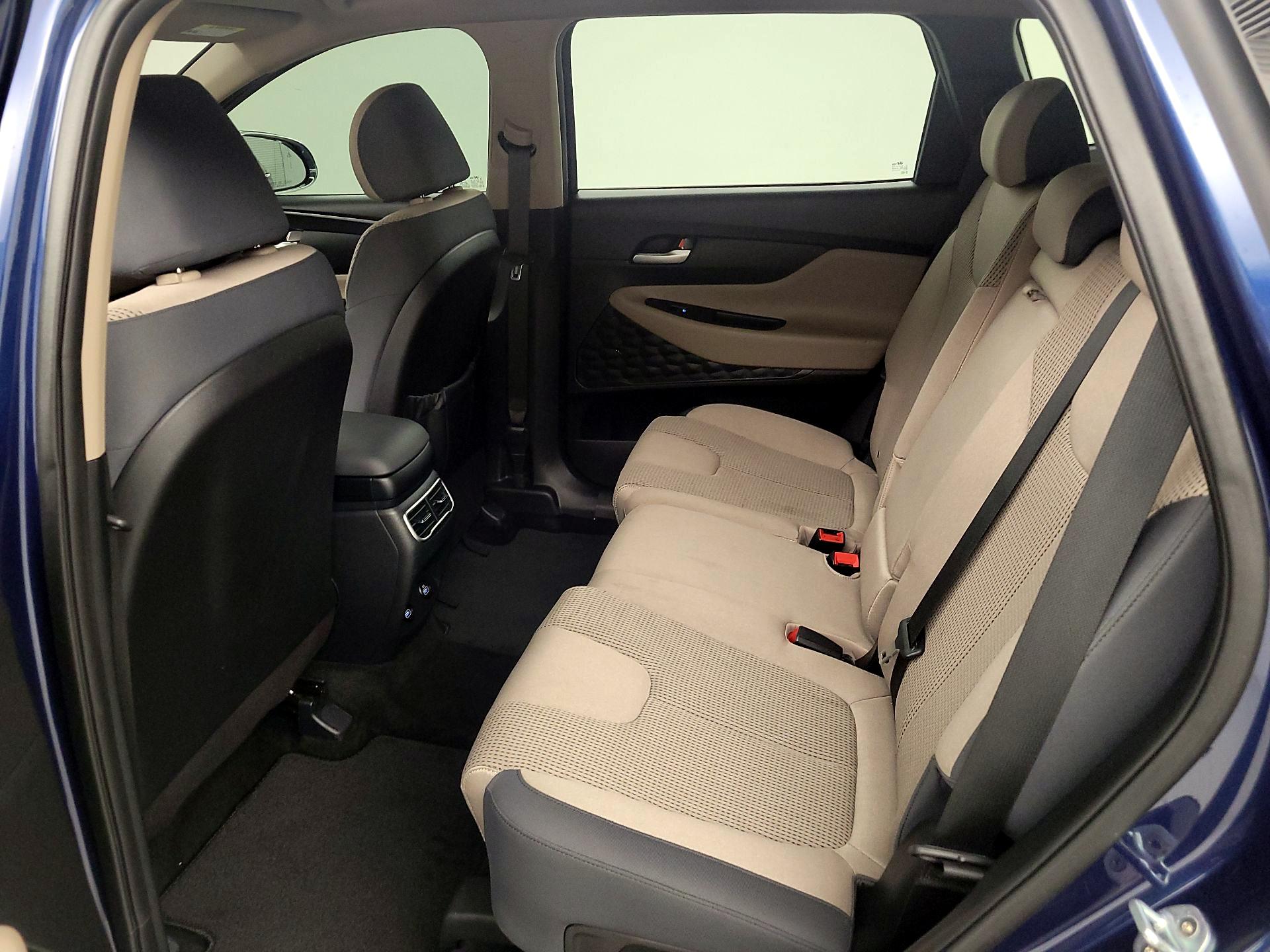 Thumbnail: 2021 Hyundai Santa Fe - 17
