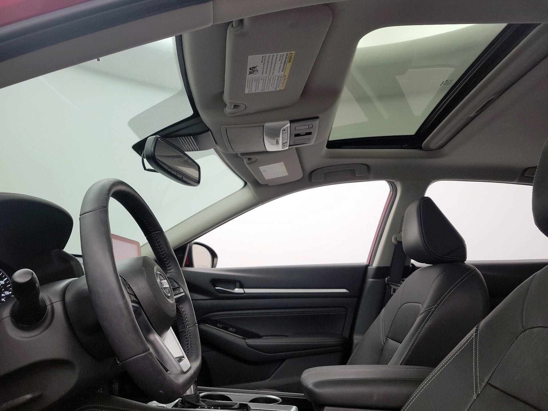 Thumbnail: 2020 Nissan Altima - 20