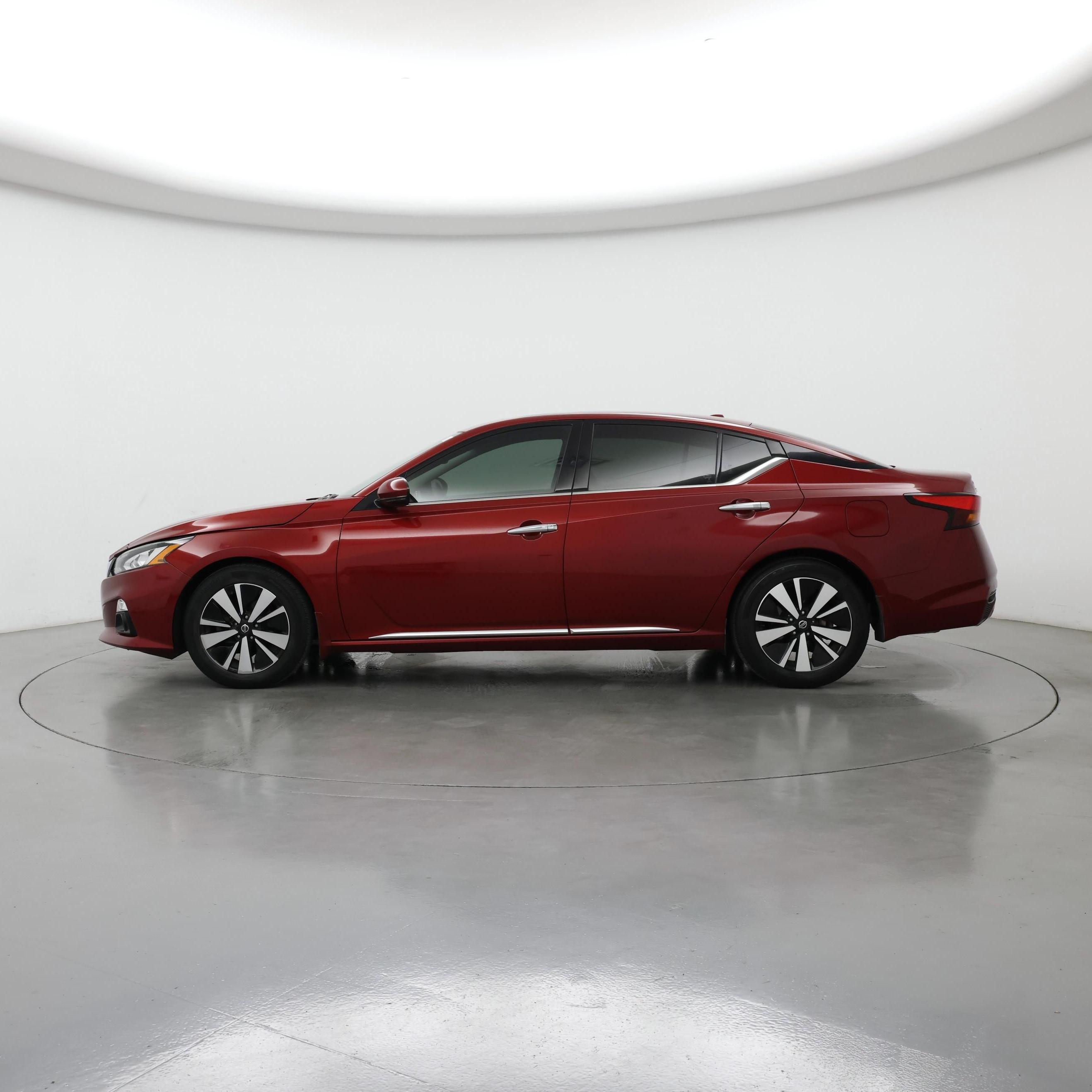 Thumbnail: 2020 Nissan Altima - 3