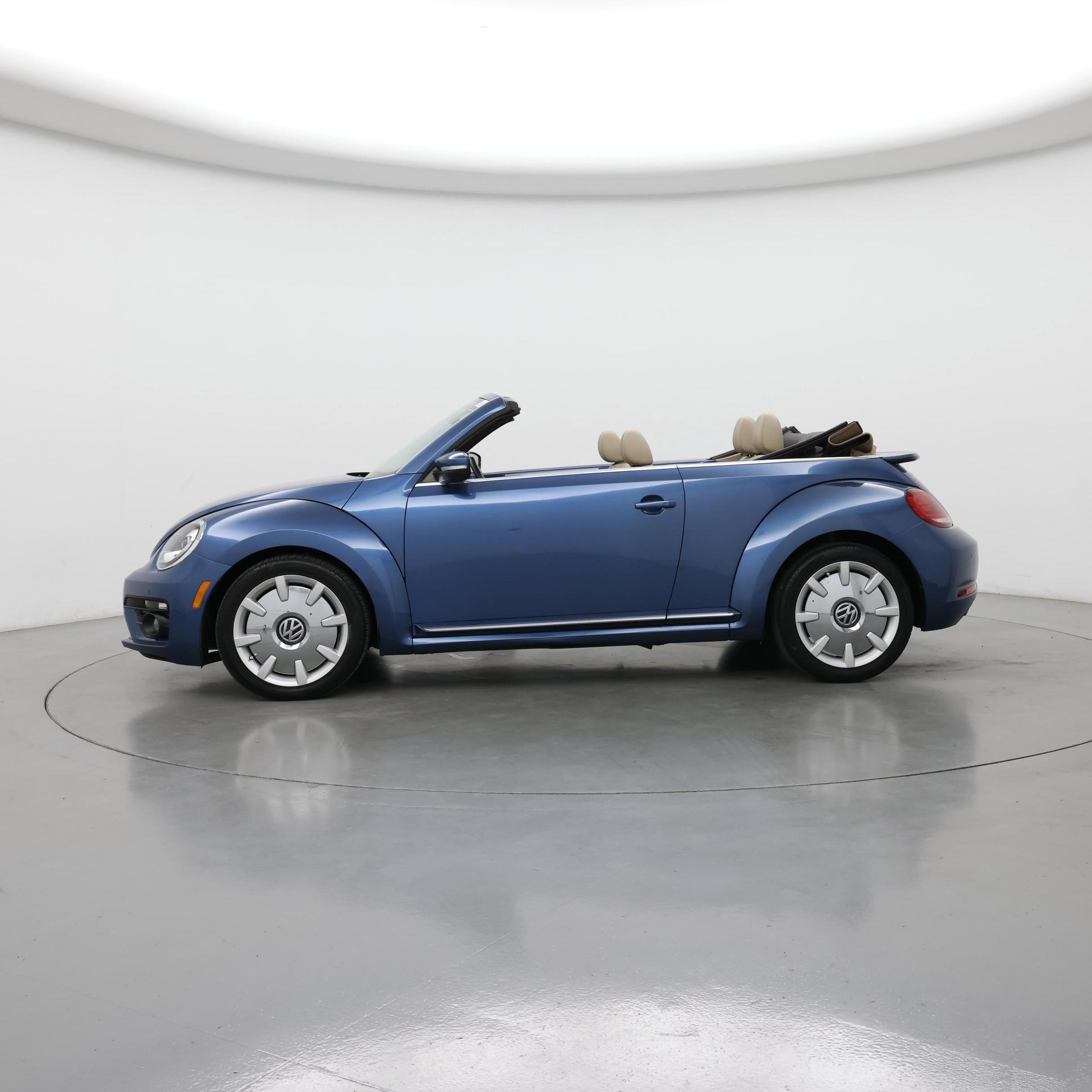 Thumbnail: 2019 Volkswagen Beetle - 3