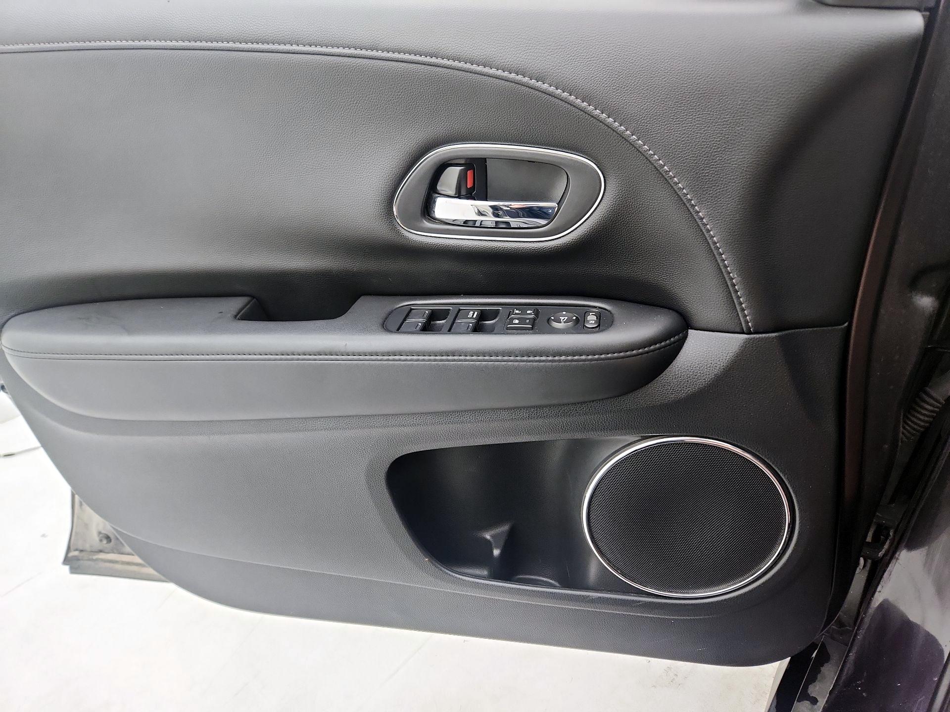Thumbnail: 2016 Honda HR-V - 12