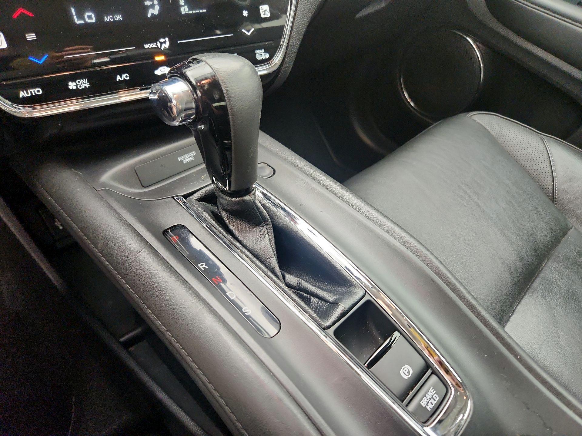 Thumbnail: 2016 Honda HR-V - 17
