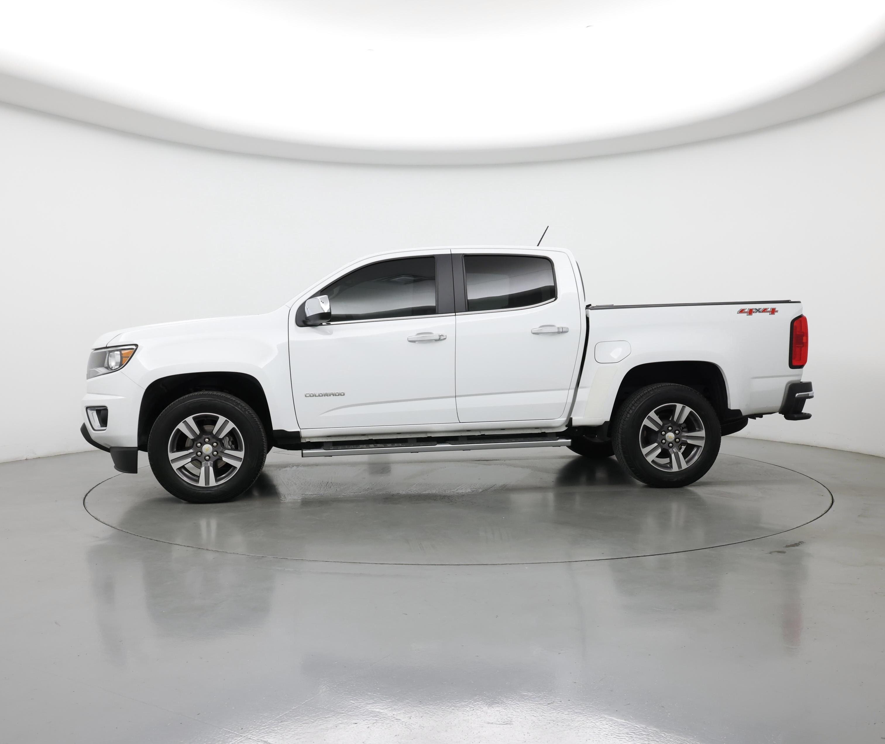 Thumbnail: 2018 Chevrolet Colorado - 3