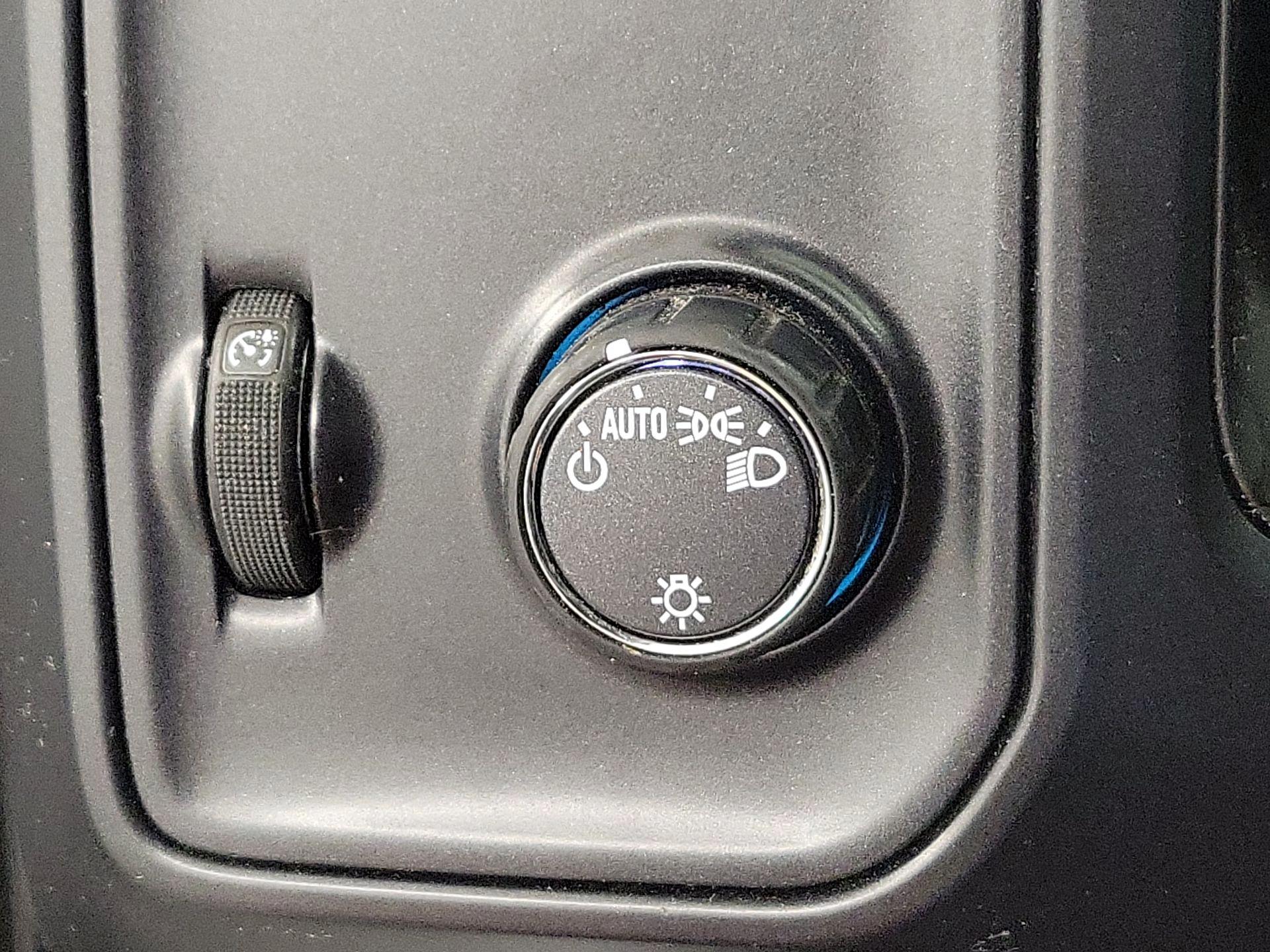 Thumbnail: 2017 Chevrolet Silverado 1500 - 13